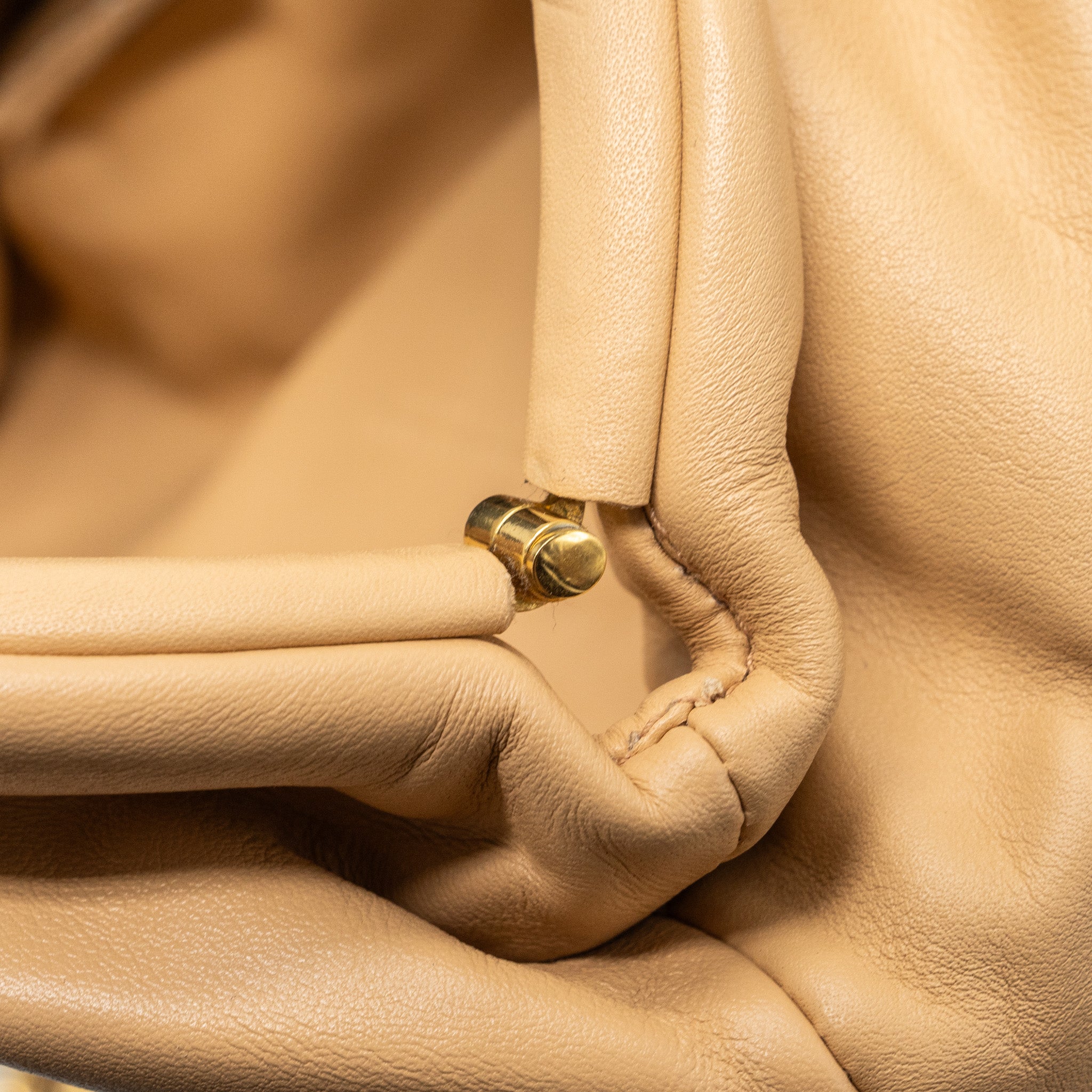 BOTTEGA VENETA THE MINI POUCH BELT BAG CALFSKIN BEIGE GHW