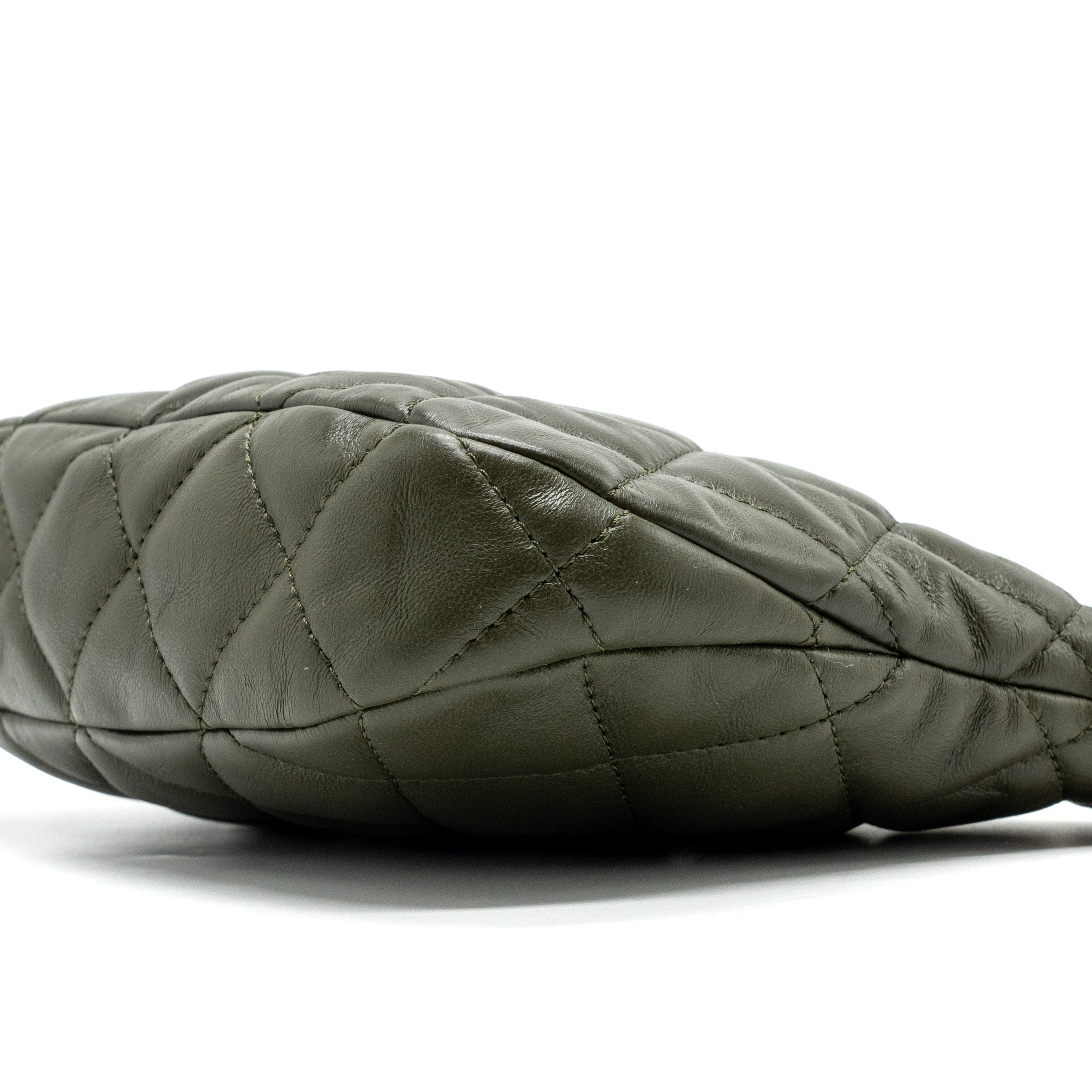 CHANEL 22K HOBO BAG LAMBSKIN GREEN GHW (MICROCHIP)