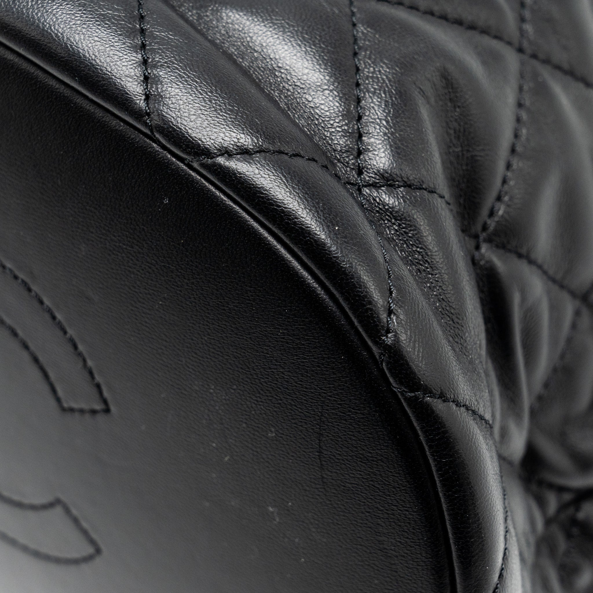 CHANEL 22P DRAWSTRING BUCKET BAG LAMBSKIN BLACK GHW (MICROCHIP)