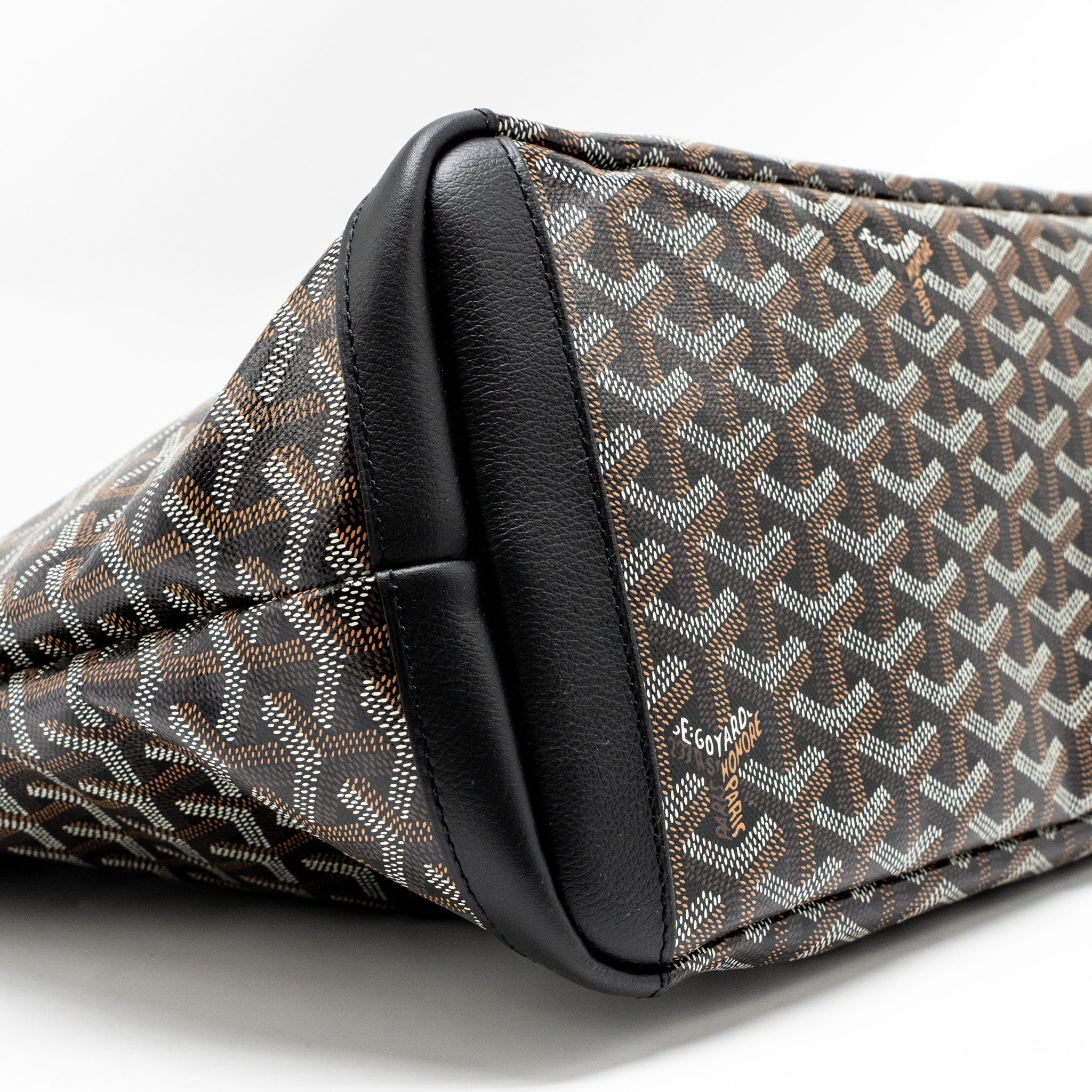 GOYARD ARTOIS MM HANDBAG GOYARDINE CANVAS/CALFSKIN BLACK SHW