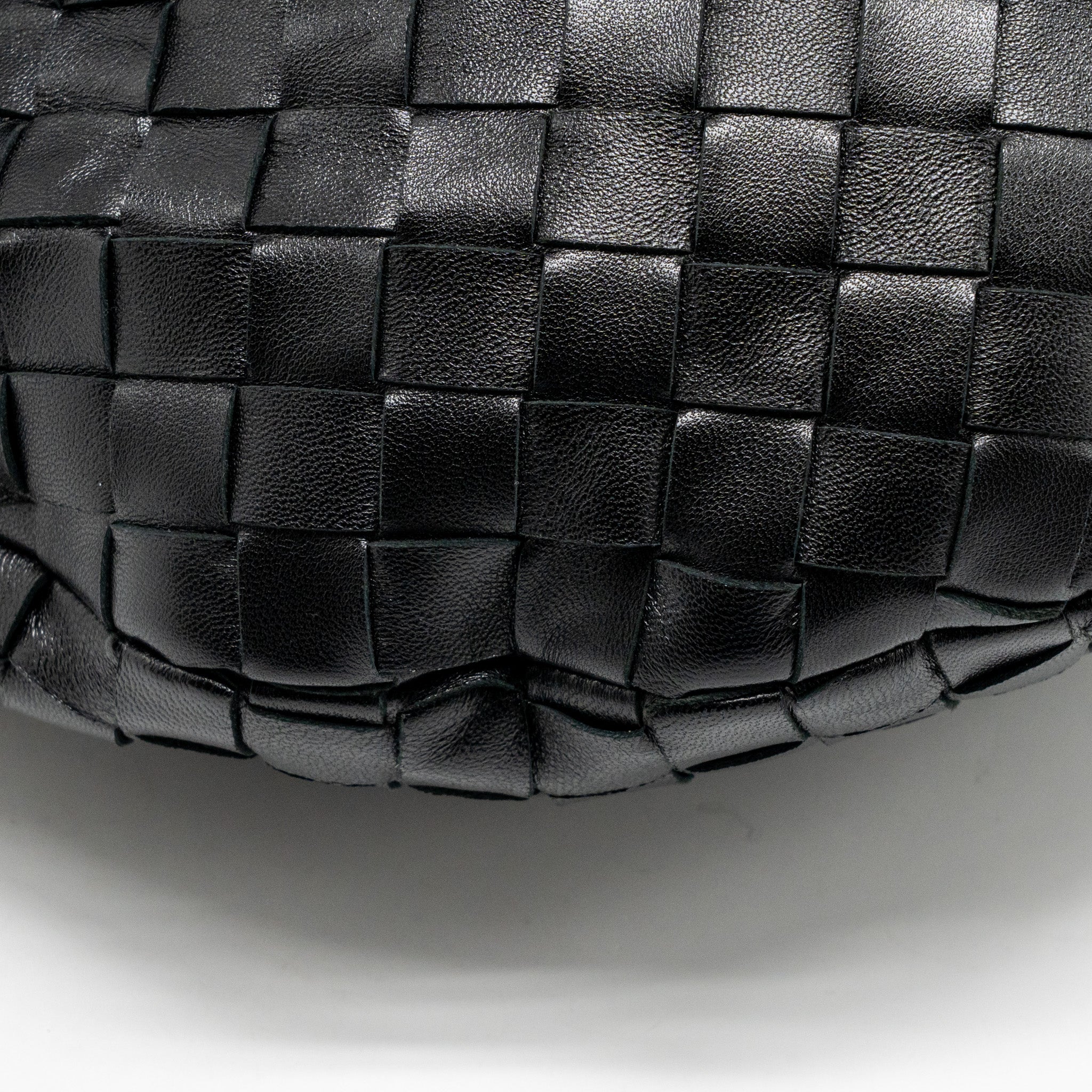 BOTTEGA VENETA SMALL JODIE INTRECCIATO LEATHER BLACK SHW
