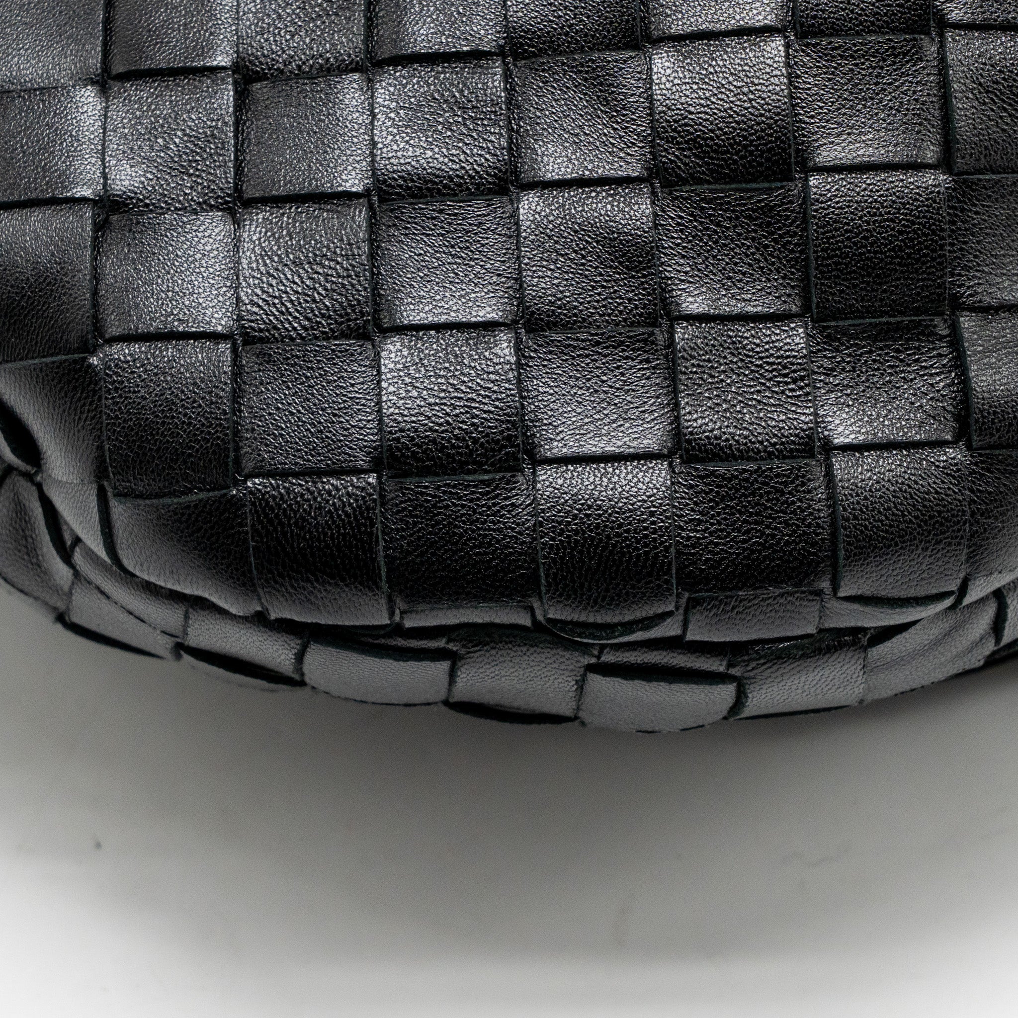 BOTTEGA VENETA SMALL JODIE INTRECCIATO LEATHER BLACK SHW