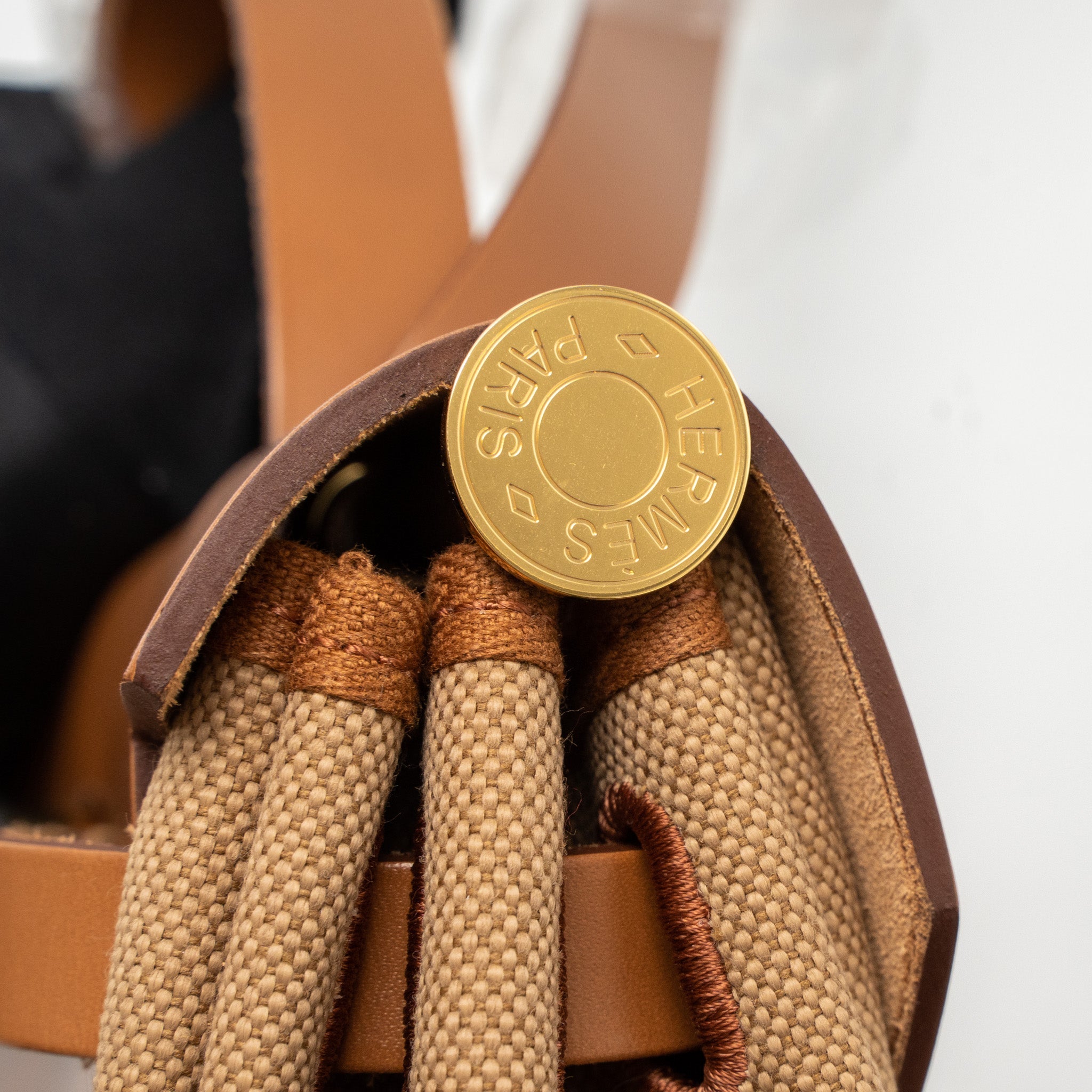 HERMES HERBAG 31 CANVAS/VACHE HUNTER LEATHER CHAI/FAUVE GHW