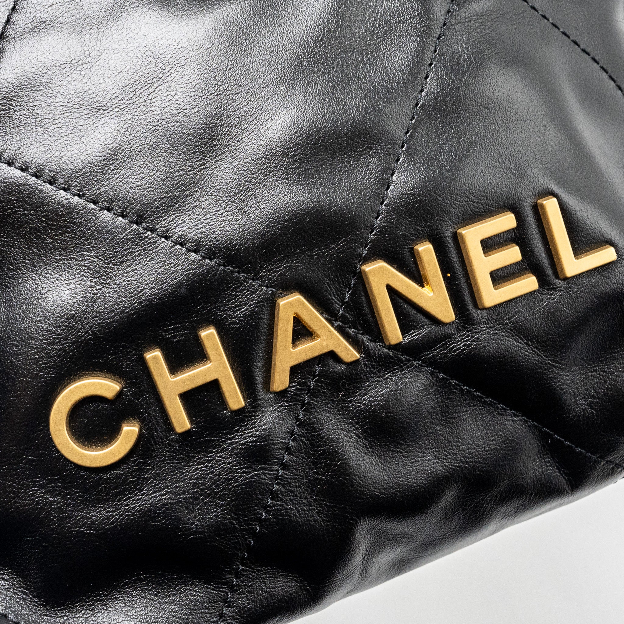 CHANEL MINI 22 BAG SHINY CALFSKIN BLACK GHW (MICROCHIP)