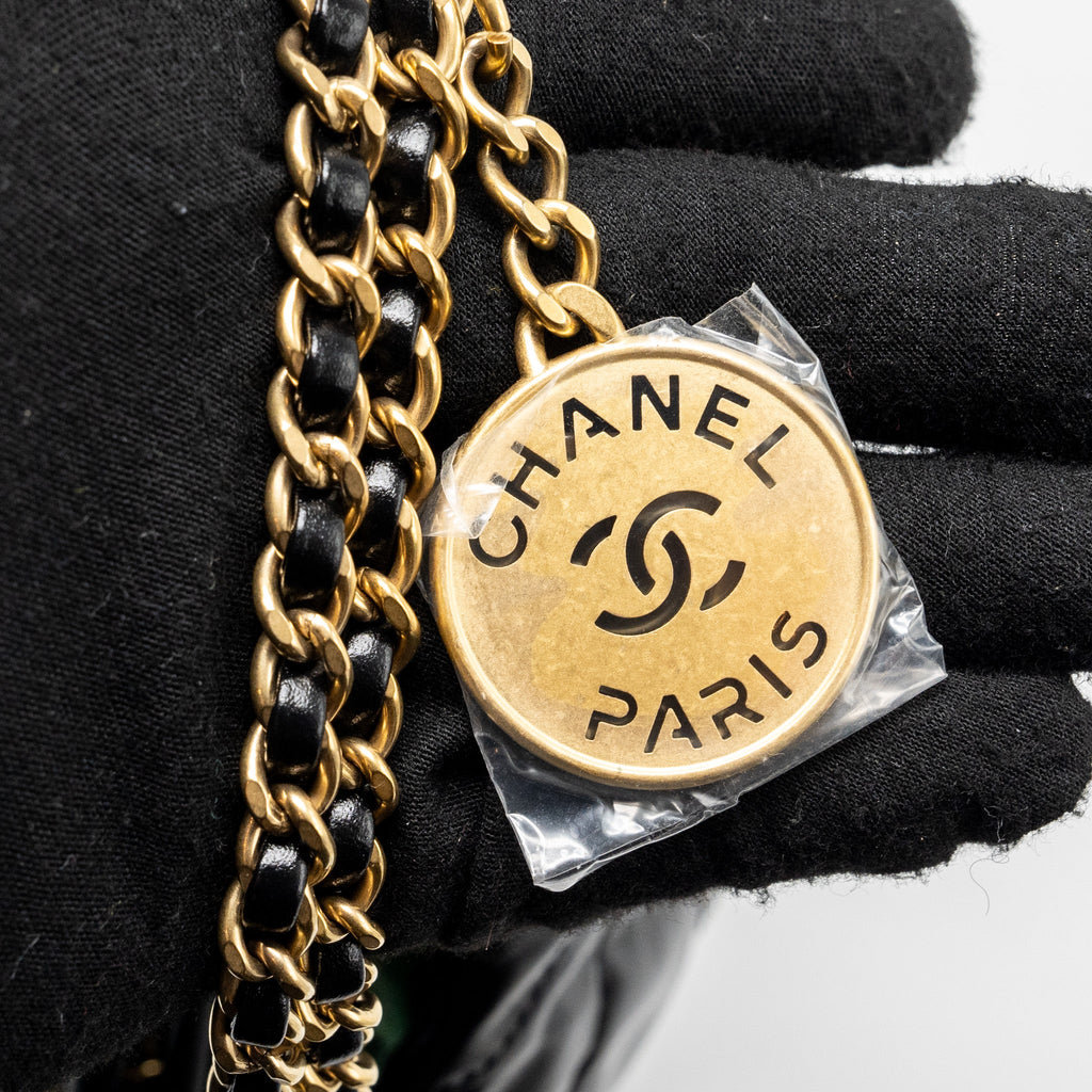 CHANEL MINI 22 BAG SHINY CALFSKIN BLACK GHW (MICROCHIP)
