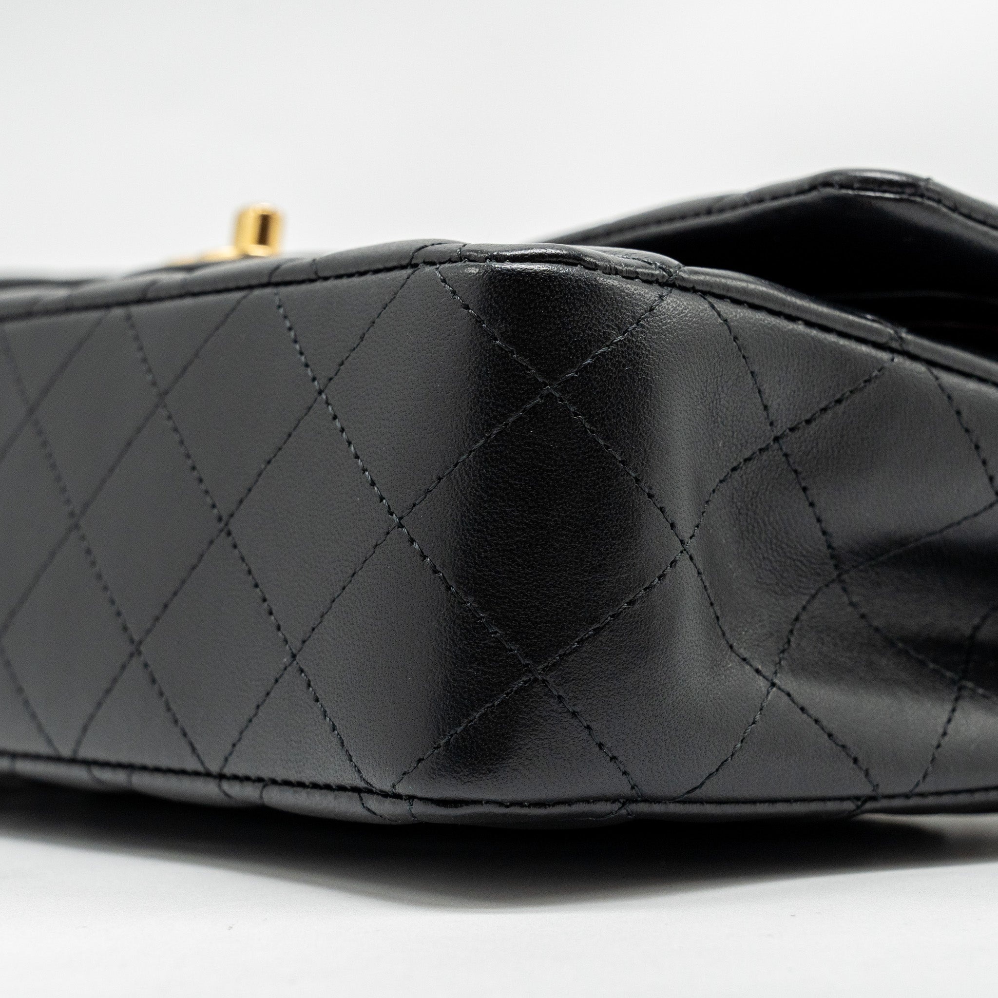CHANEL MEDIUM CLASSIC DOUBLE FLAP BAG LAMBSKIN BLACK GHW (MICROCHIP)