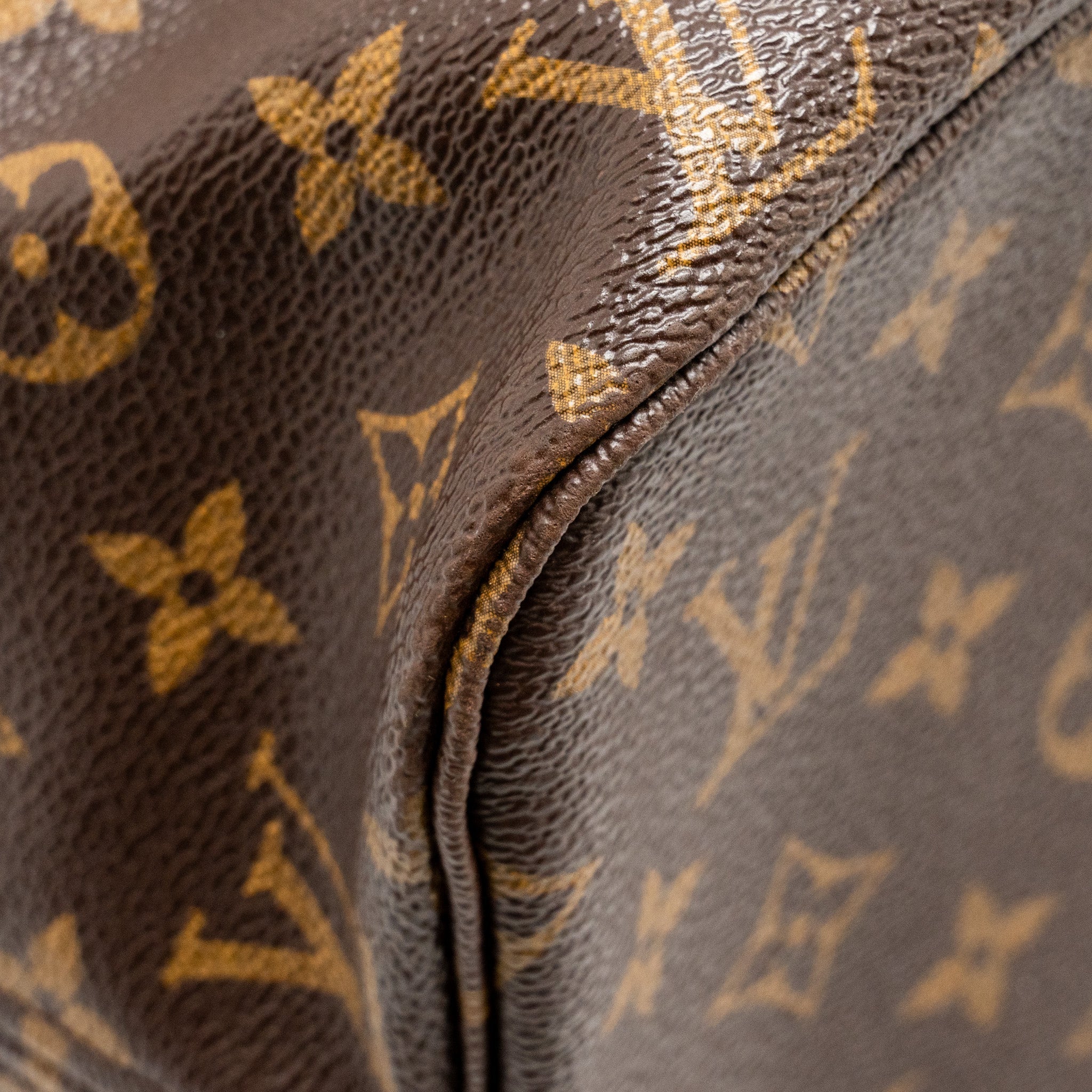 LOUIS VUITTON NEVERFULL MM MONOGRAM CANVAS GHW