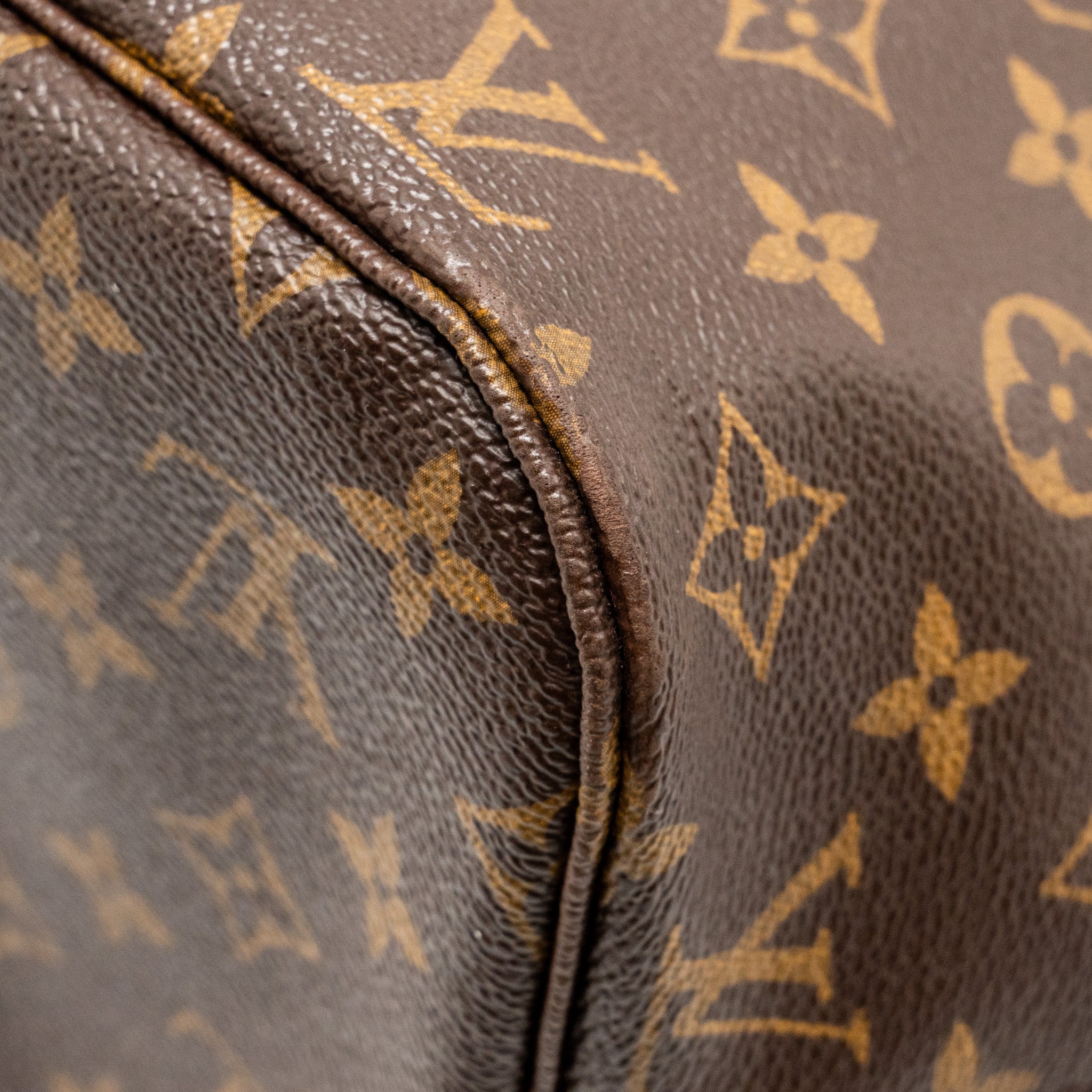 LOUIS VUITTON NEVERFULL MM MONOGRAM CANVAS GHW
