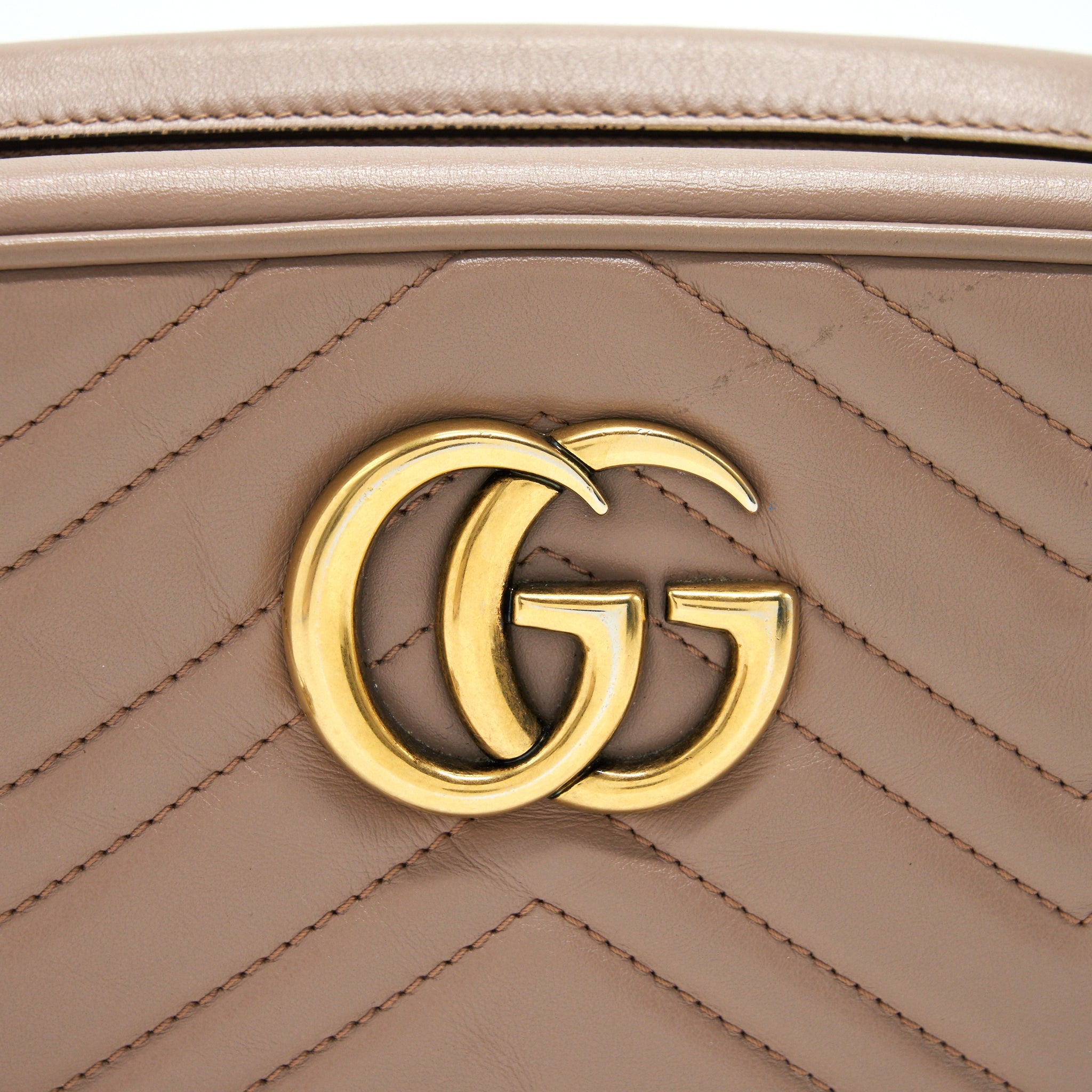 GUCCI GG MARMONT SMALL MATELASSE CAMERA BAG BEIGE GHW