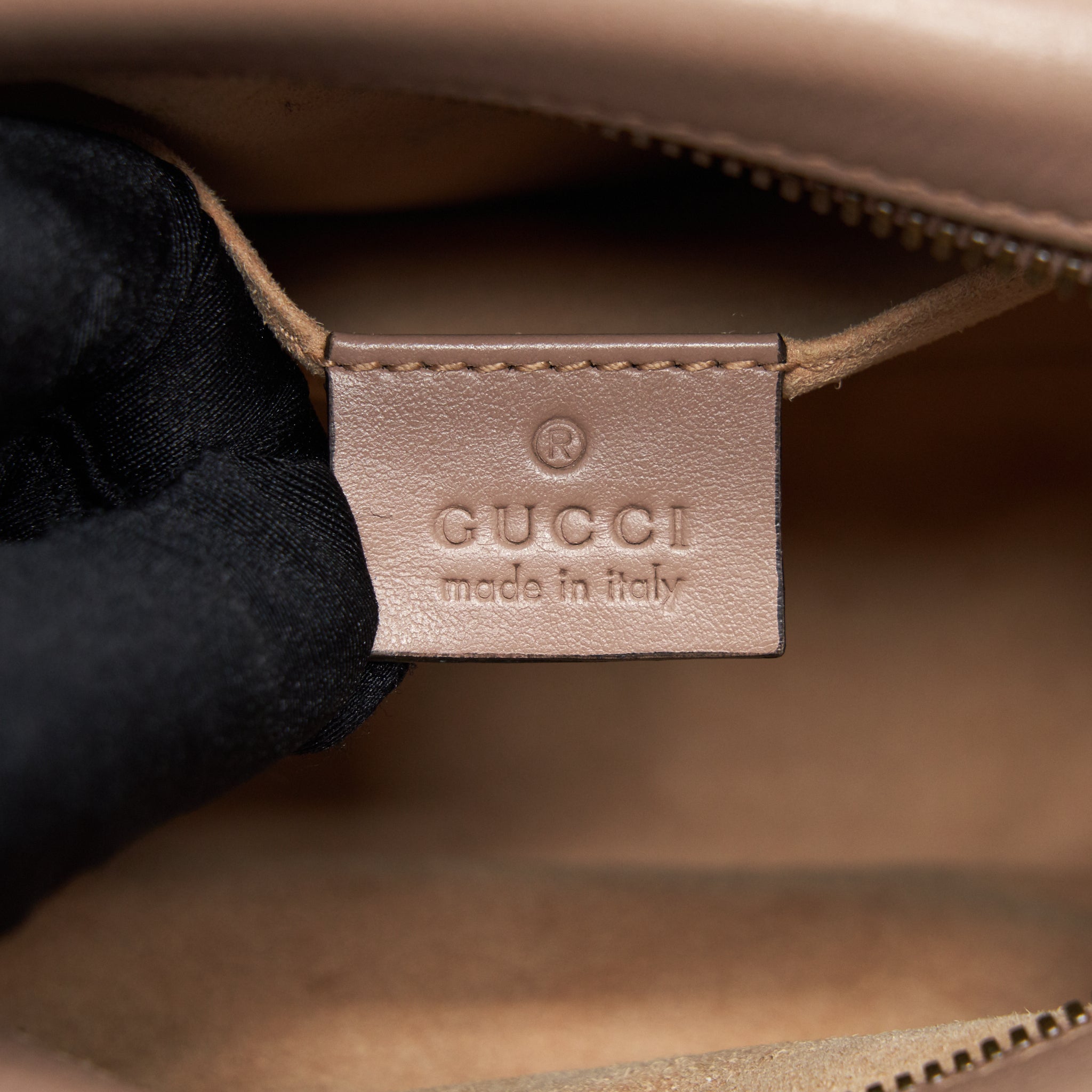 GUCCI GG MARMONT SMALL MATELASSE CAMERA BAG BEIGE GHW