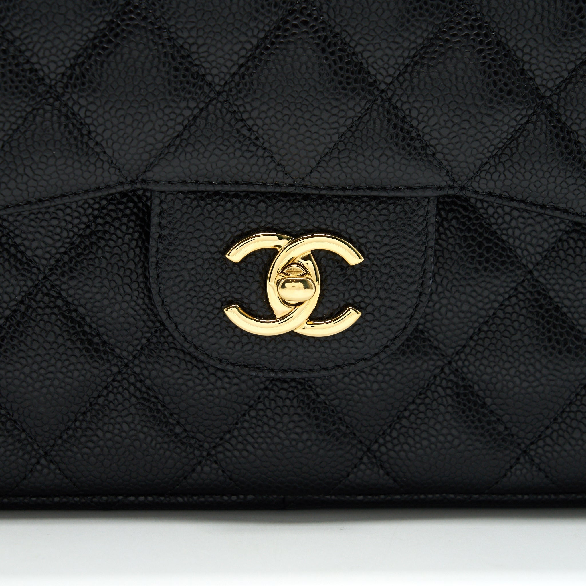 CHANEL JUMBO CLASSIC DOUBLE FLAP CAVIAR BLACK GHW