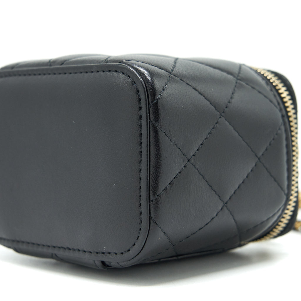 CHANEL SMALL HANDLE VANITY WITH CHAIN  LAMBSKIN BLACK GHW
