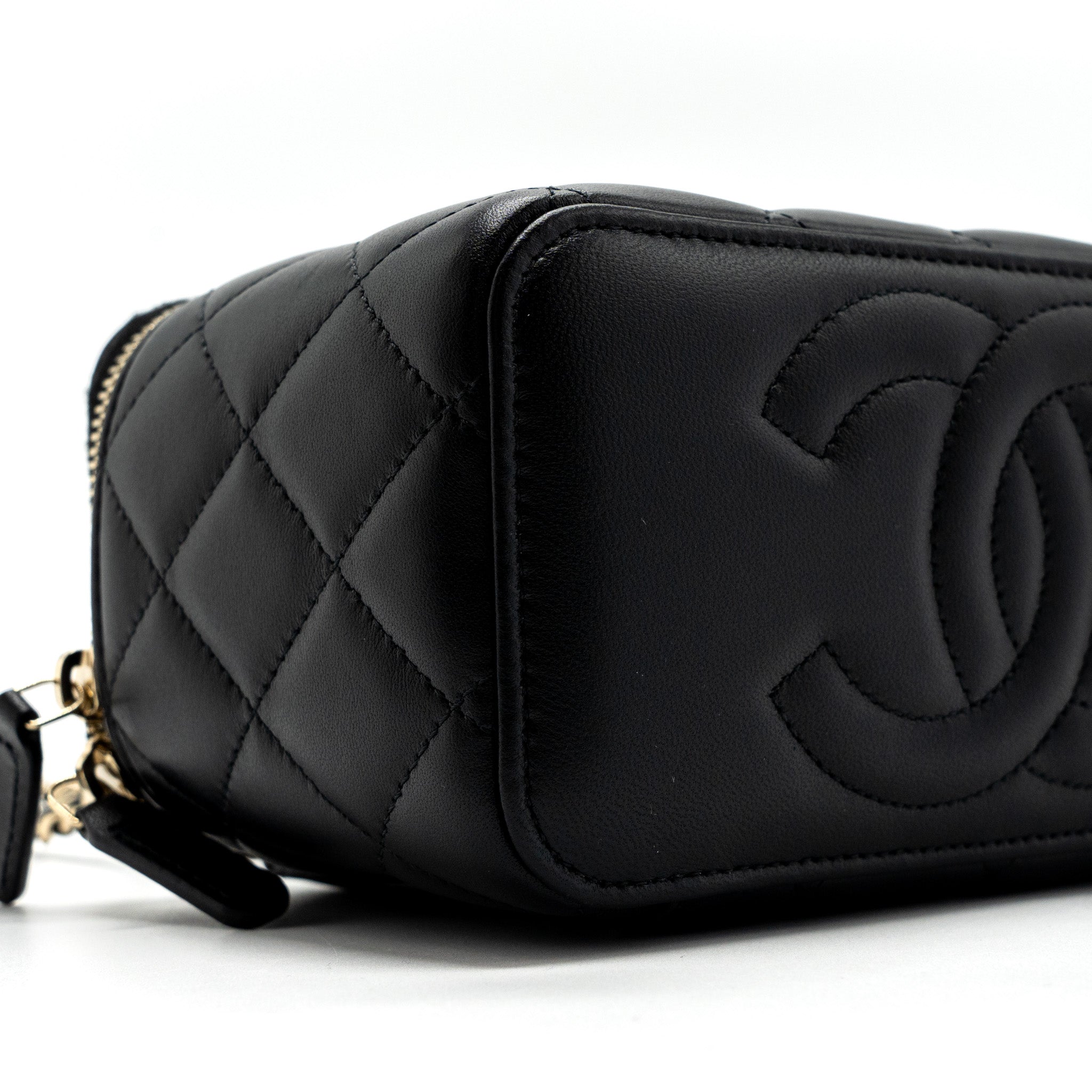 CHANEL TOP HANDLE LONG VANITY WITH CHAIN LAMBSKIN BLACK LGHW(MICROCHIP)