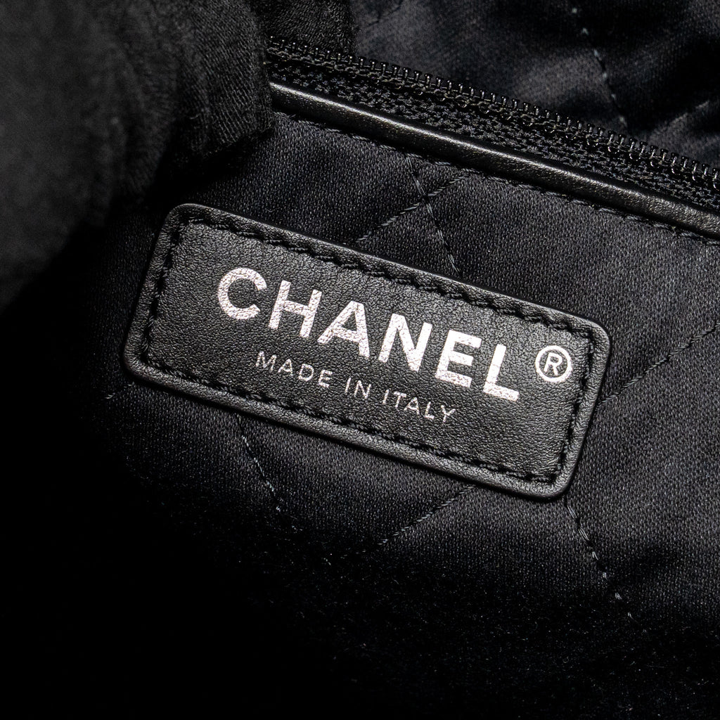 CHANEL SMALL 22 BAG SHINY CALFSKIN BLACK SHW (MICROCHIP)