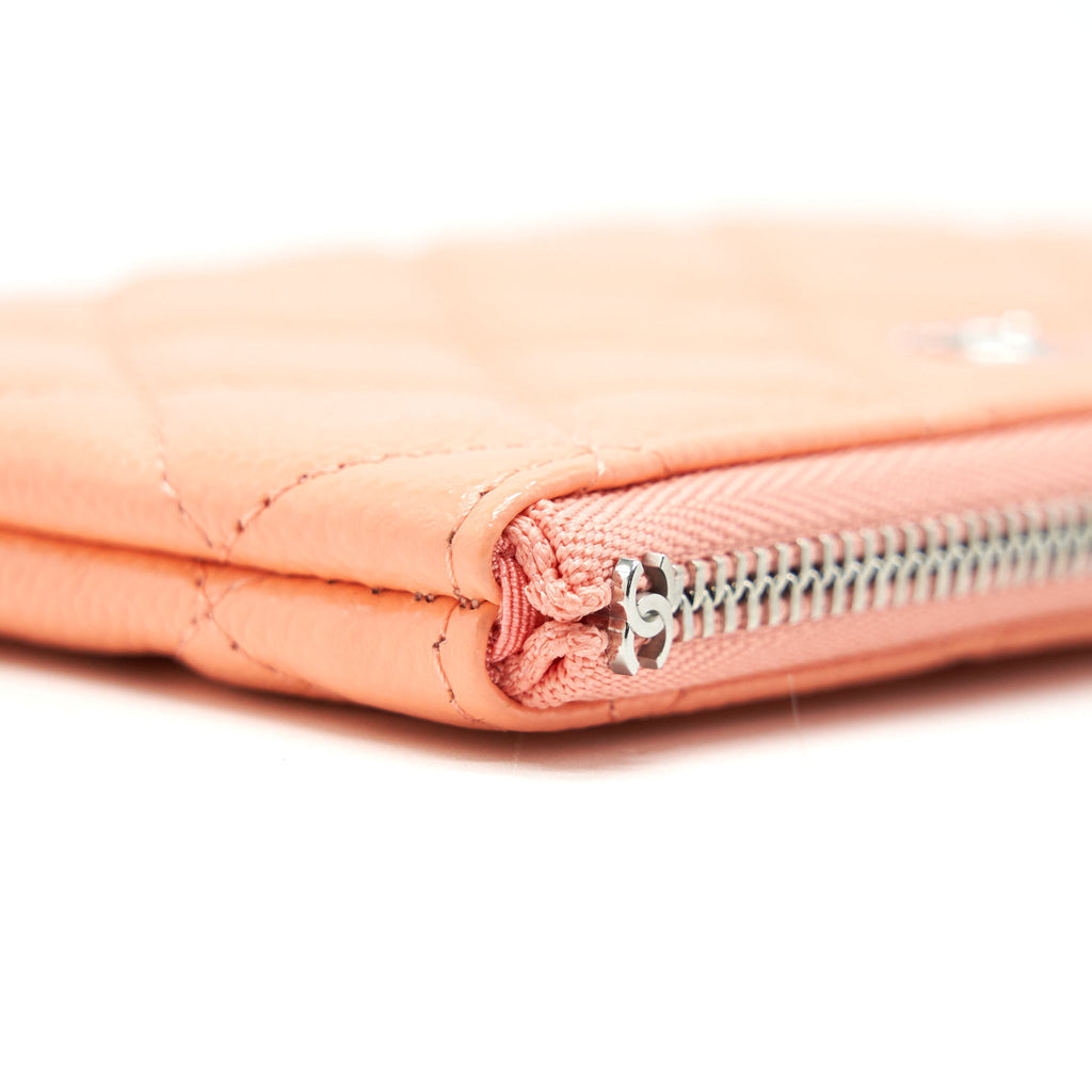 CHANEL MINI OCASE ZIP POUCH CORAL CAVIAR