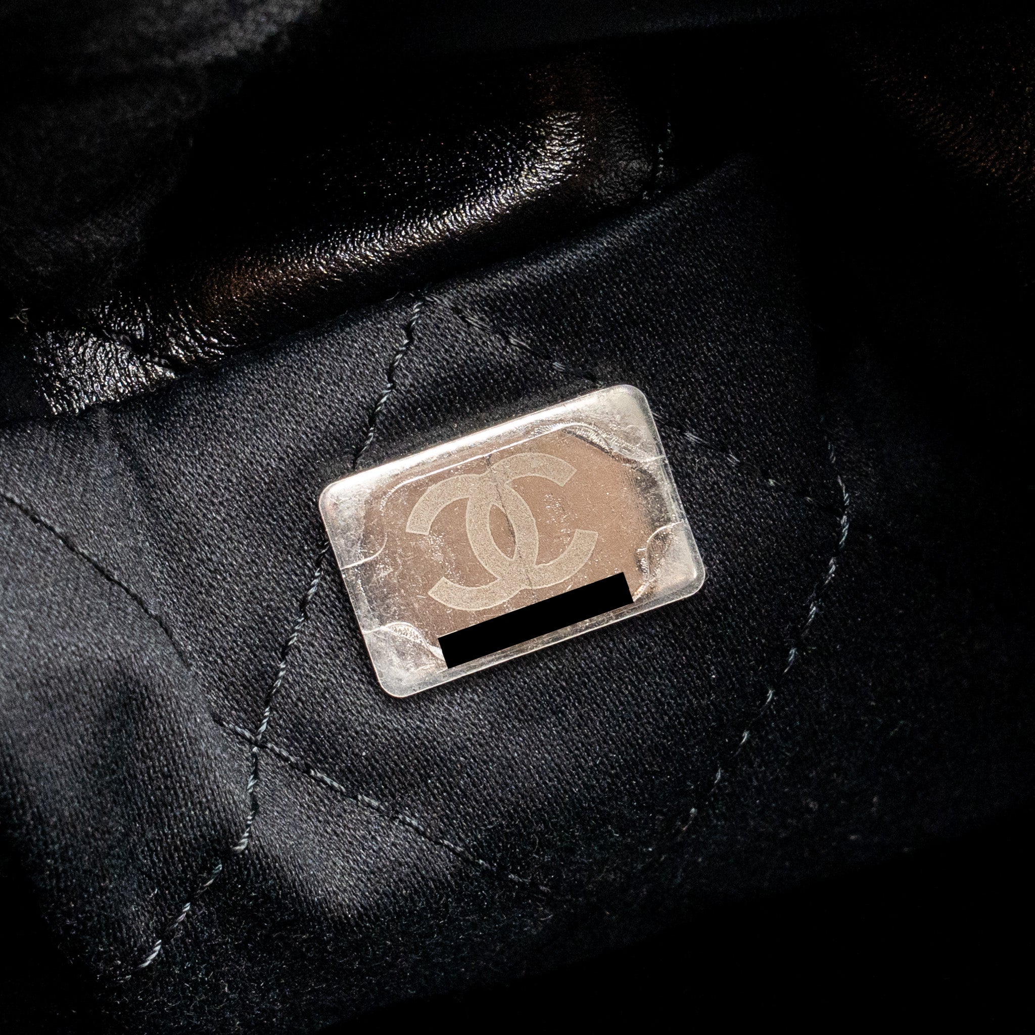 CHANEL SMALL 22 BAG SHINY CALFSKIN BLACK SHW (MICROCHIP)