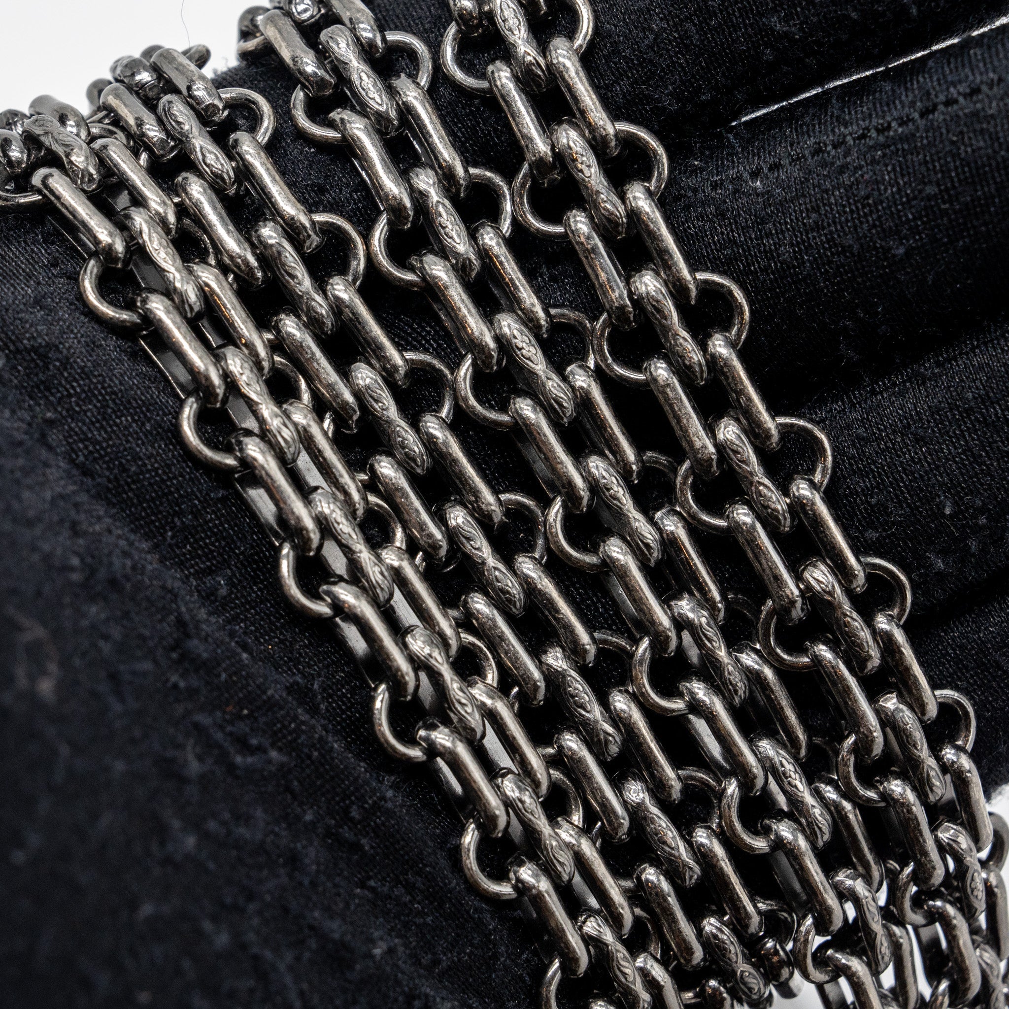 CHANEL 2.55 SMALL REISSUE FLAP  BAG AGED CALFSKIN BLACK RUTHENIUM HARDWARE