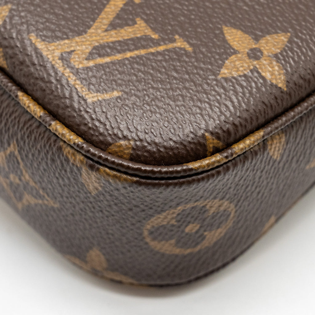 LOUIS VUITTON POCHETTE ACCESSORIES MONOGRAM CANVAS GHW