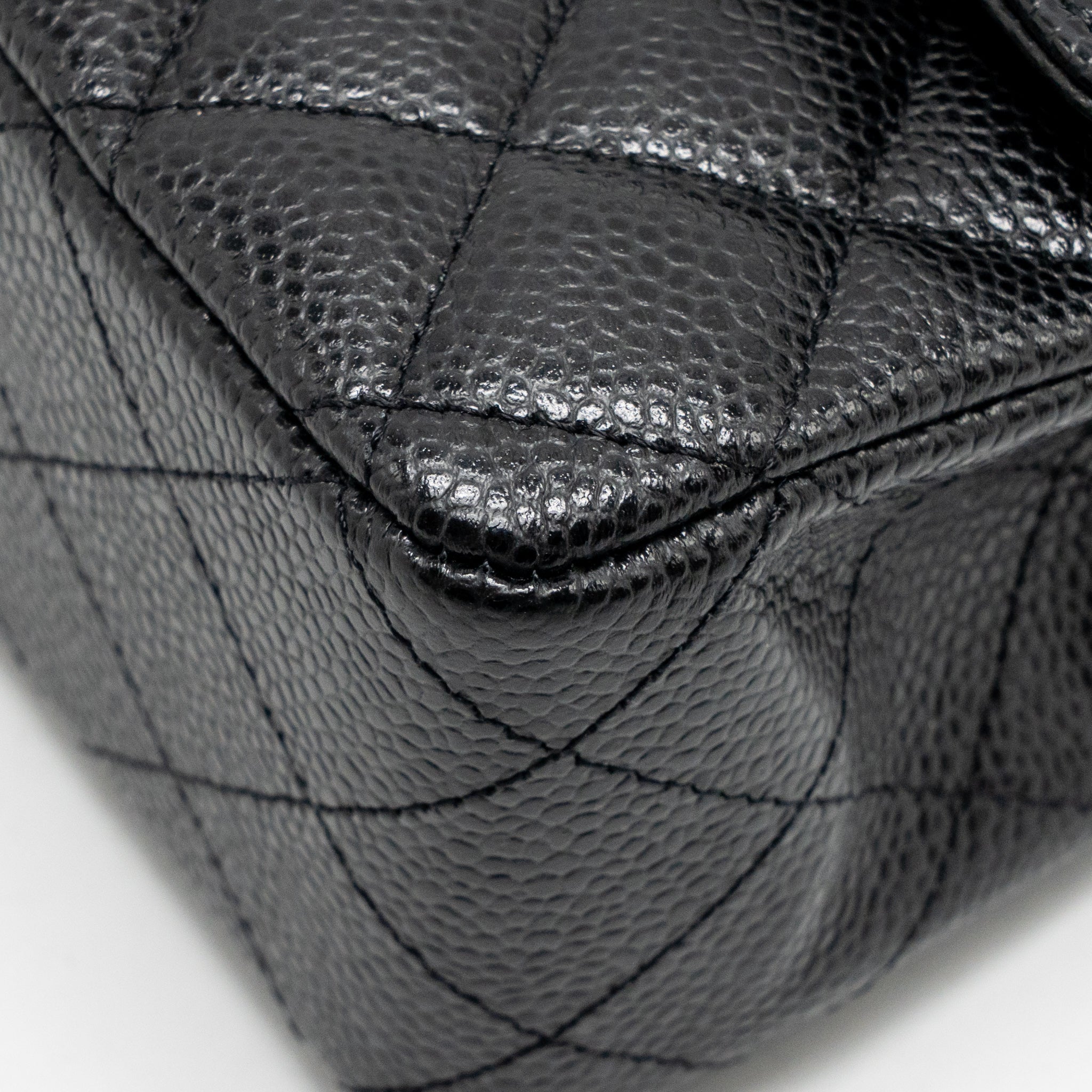 CHANEL MEDIUM CLASSIC DOUBLE FLAP BAG CAVIAR BLACK GHW