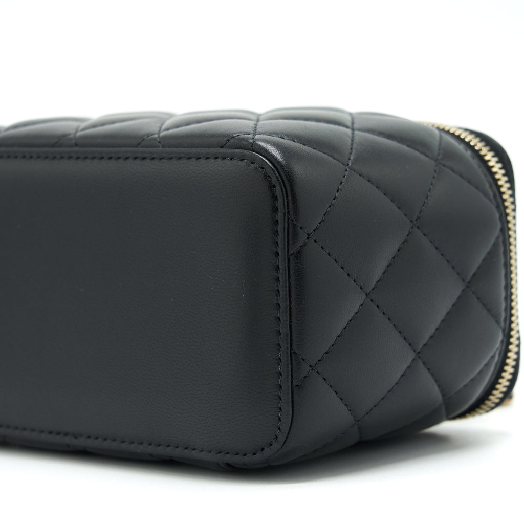 CHANEL 22S PEARL CRUSH LONG VANITY WITH CHAIN LAMBSKIN BLACK GHW