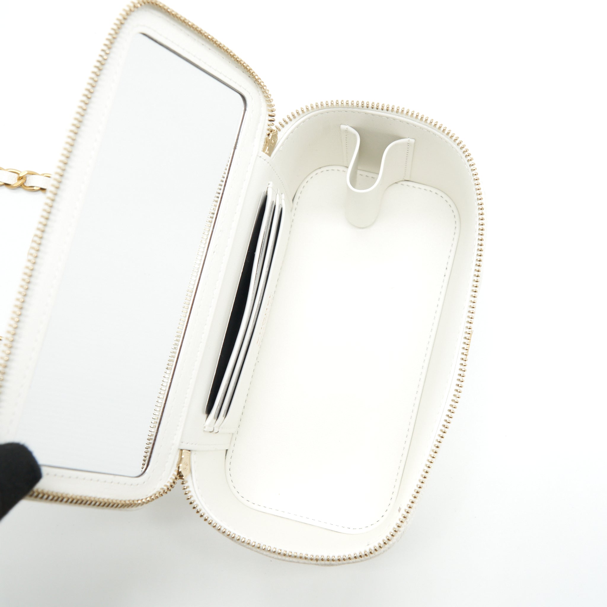 CHANEL 22S LOGO TOP HANDLE LONG VANITY CAVIAR WHITE GHW