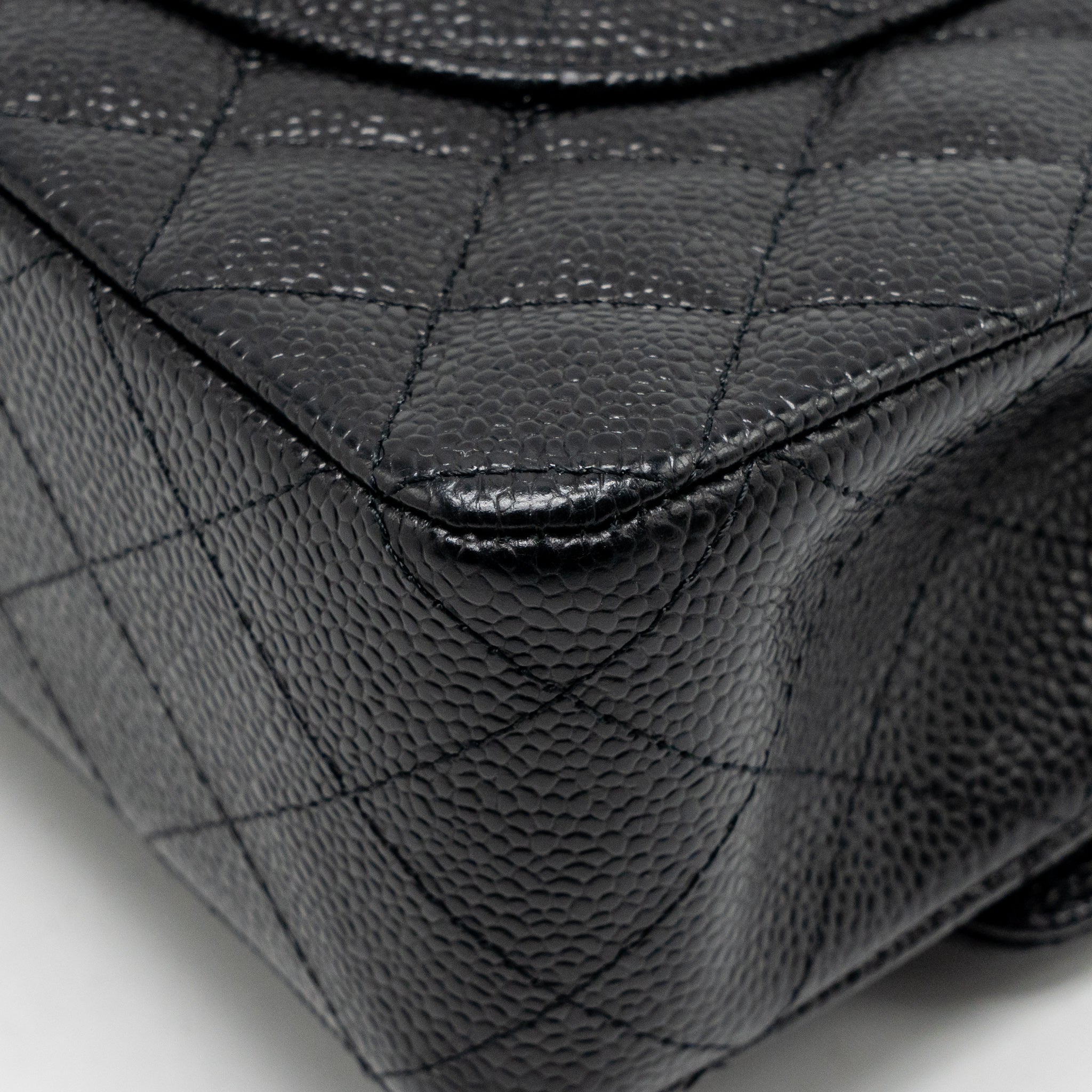 CHANEL MEDIUM CLASSIC DOUBLE FLAP BAG CAVIAR BLACK GHW