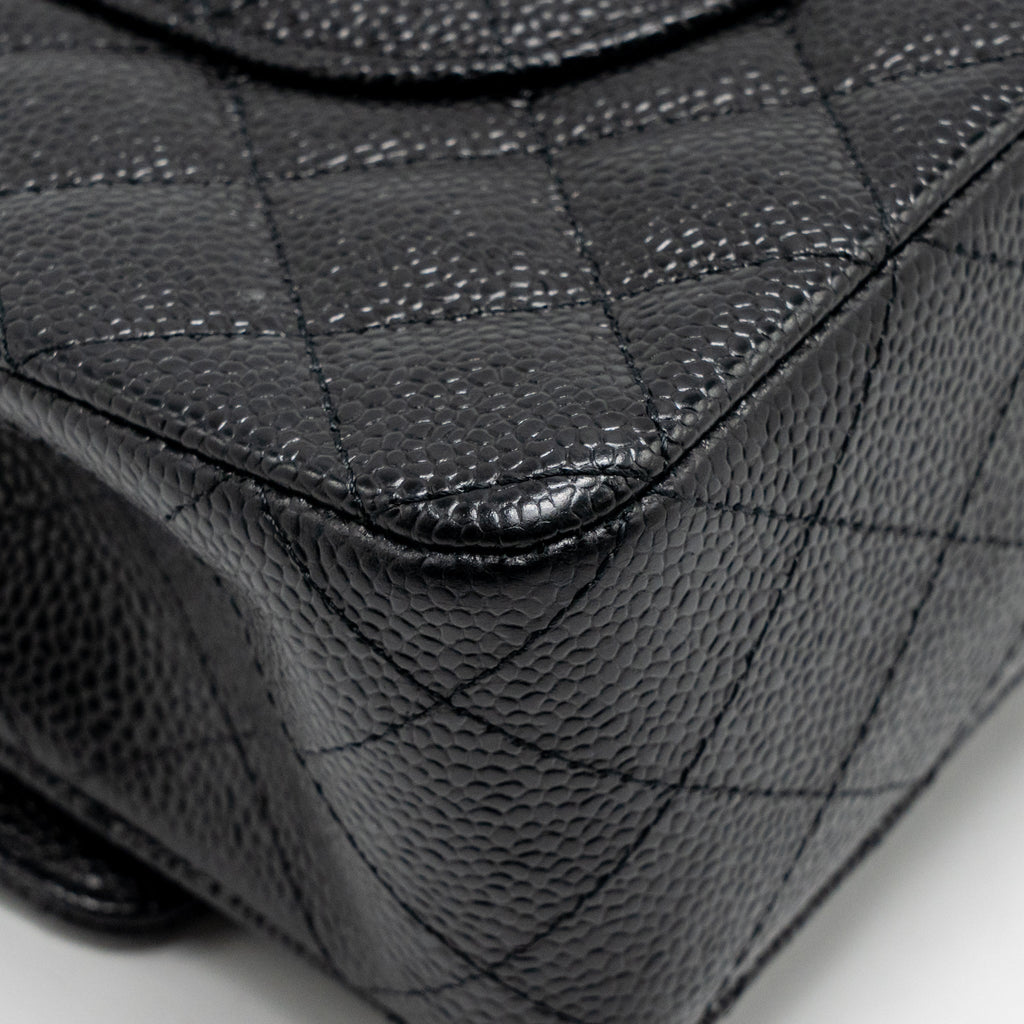 CHANEL MEDIUM CLASSIC DOUBLE FLAP BAG CAVIAR BLACK GHW