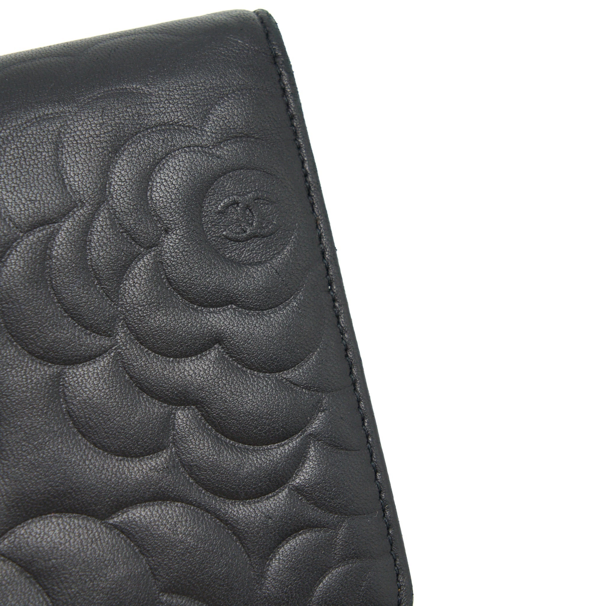 CHANEL CAMELLIA FOLD LONG WALLET LAMBSKIN BLACK / SILVER SHW
