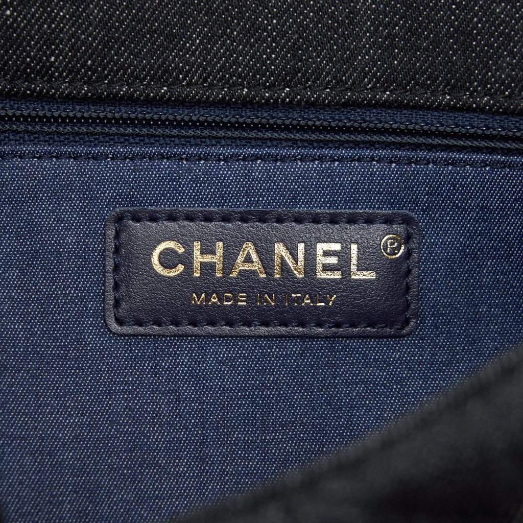 CHANEL 22S SMALL DENIM CC LOGO SHOULDER BAG GHW