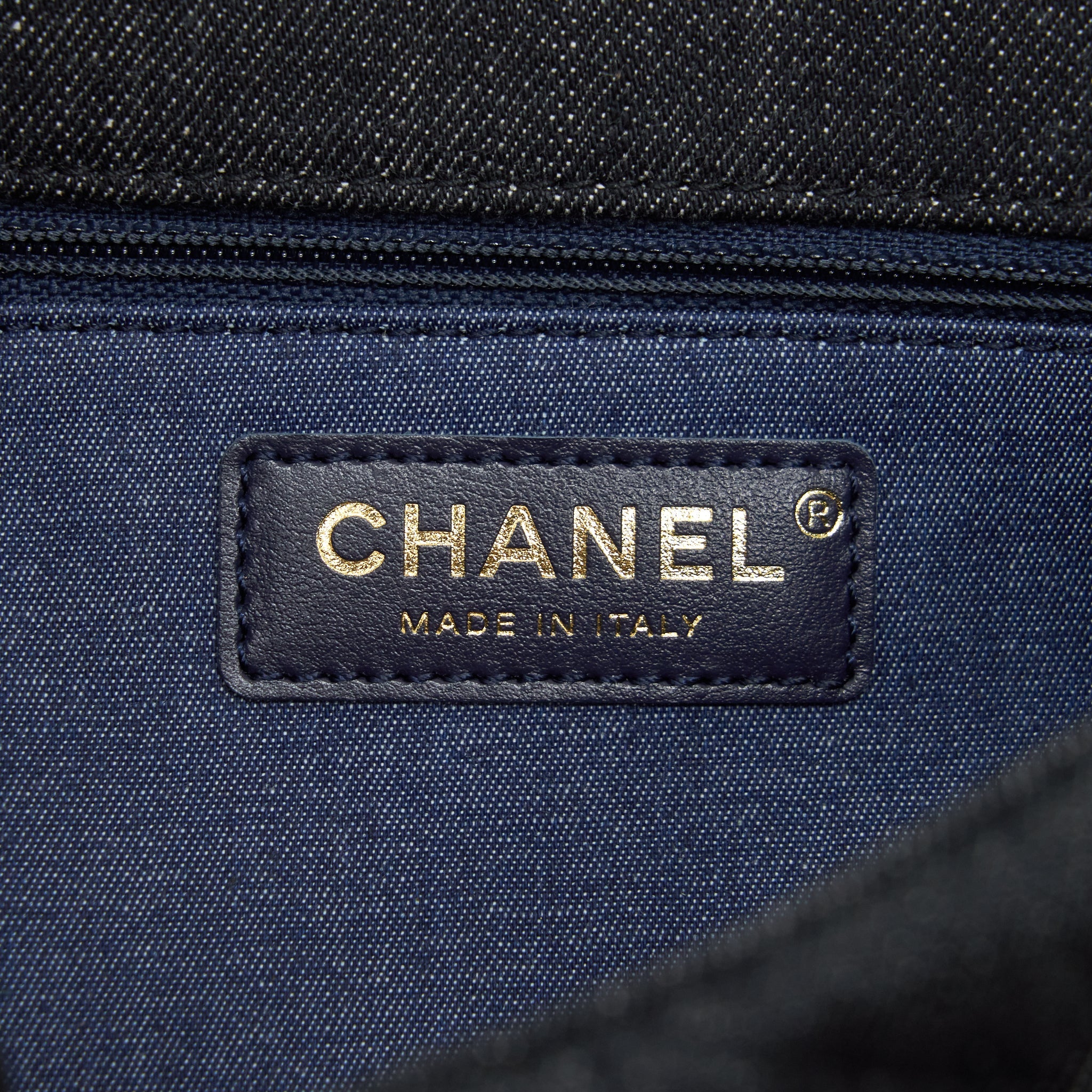 CHANEL 22S SMALL DENIM CC LOGO SHOULDER BAG GHW
