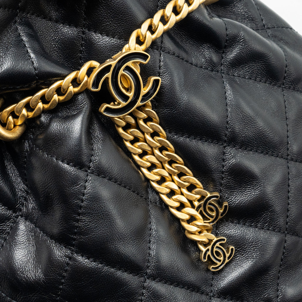 CHANEL 22P DRAWSTRING BUCKET BAG LAMBSKIN BLACK GHW (MICROCHIP)