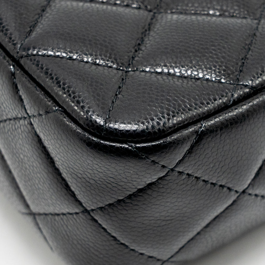 CHANEL 25A ZIP CLUTCH WITH CHAIN CAVIAR BLACK LGHW (MICROCHIP)