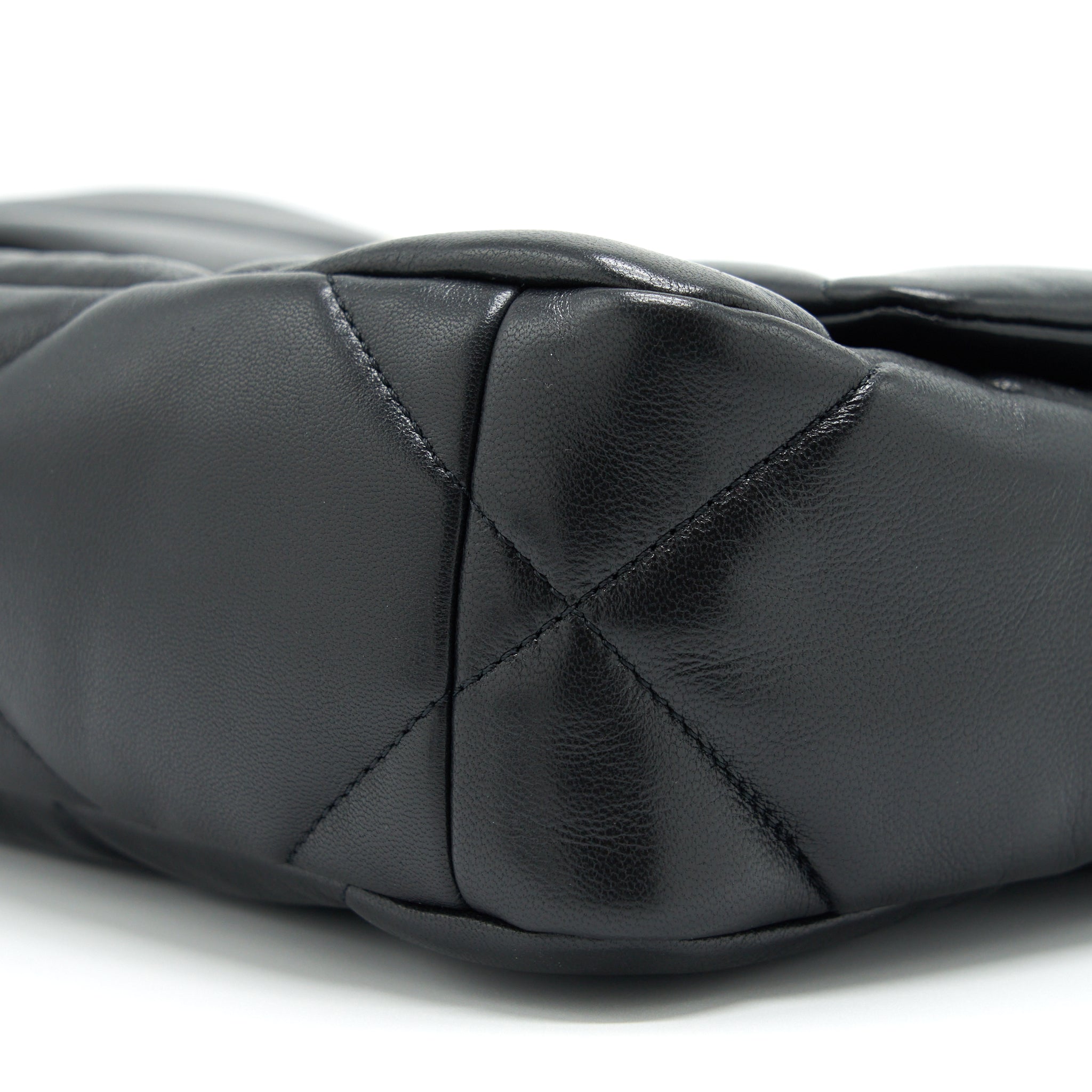 CHANEL SMALL 19 BAG BLACK