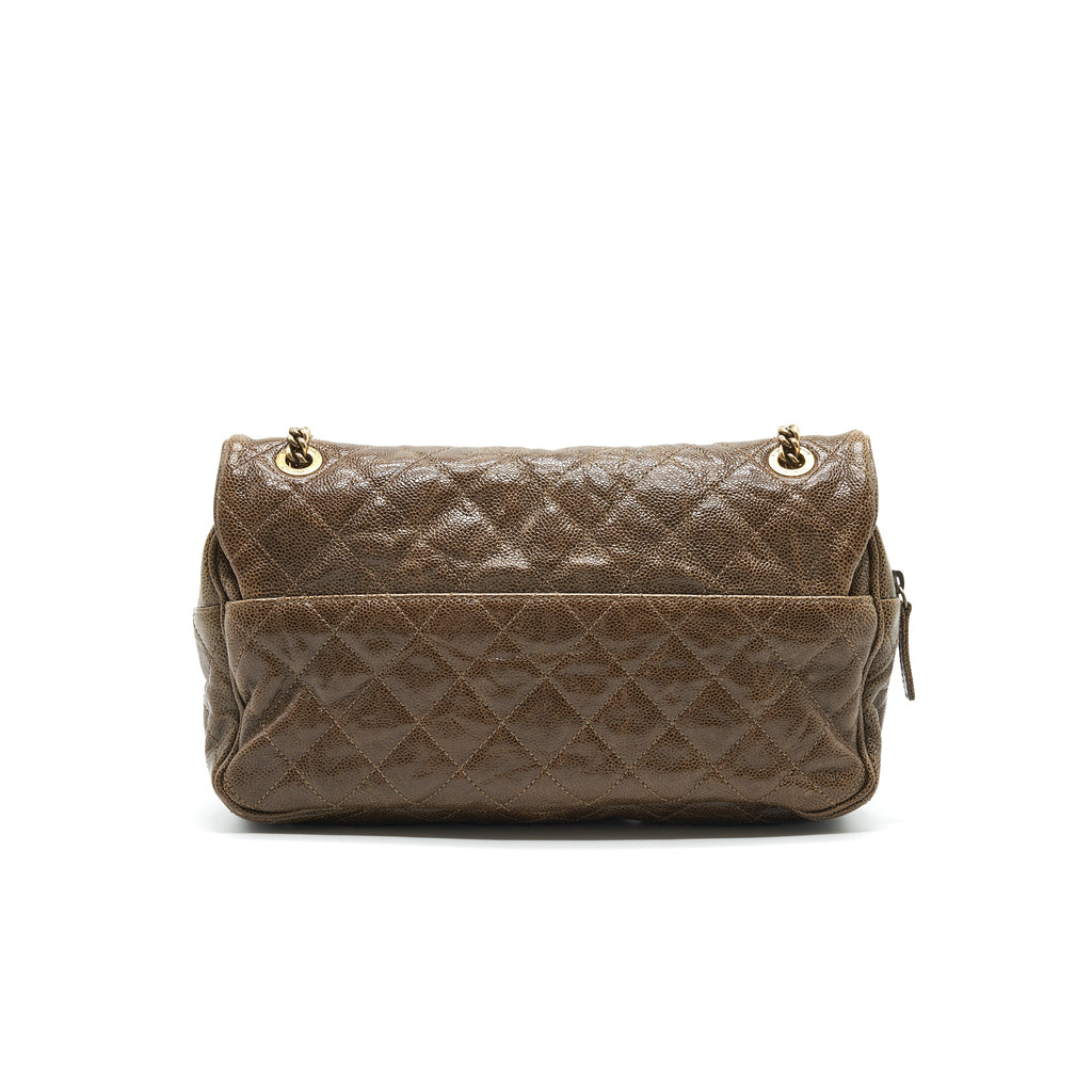 CHANEL SEASONAL CAVIAR JUMBO FLAP BAG WITH GHW