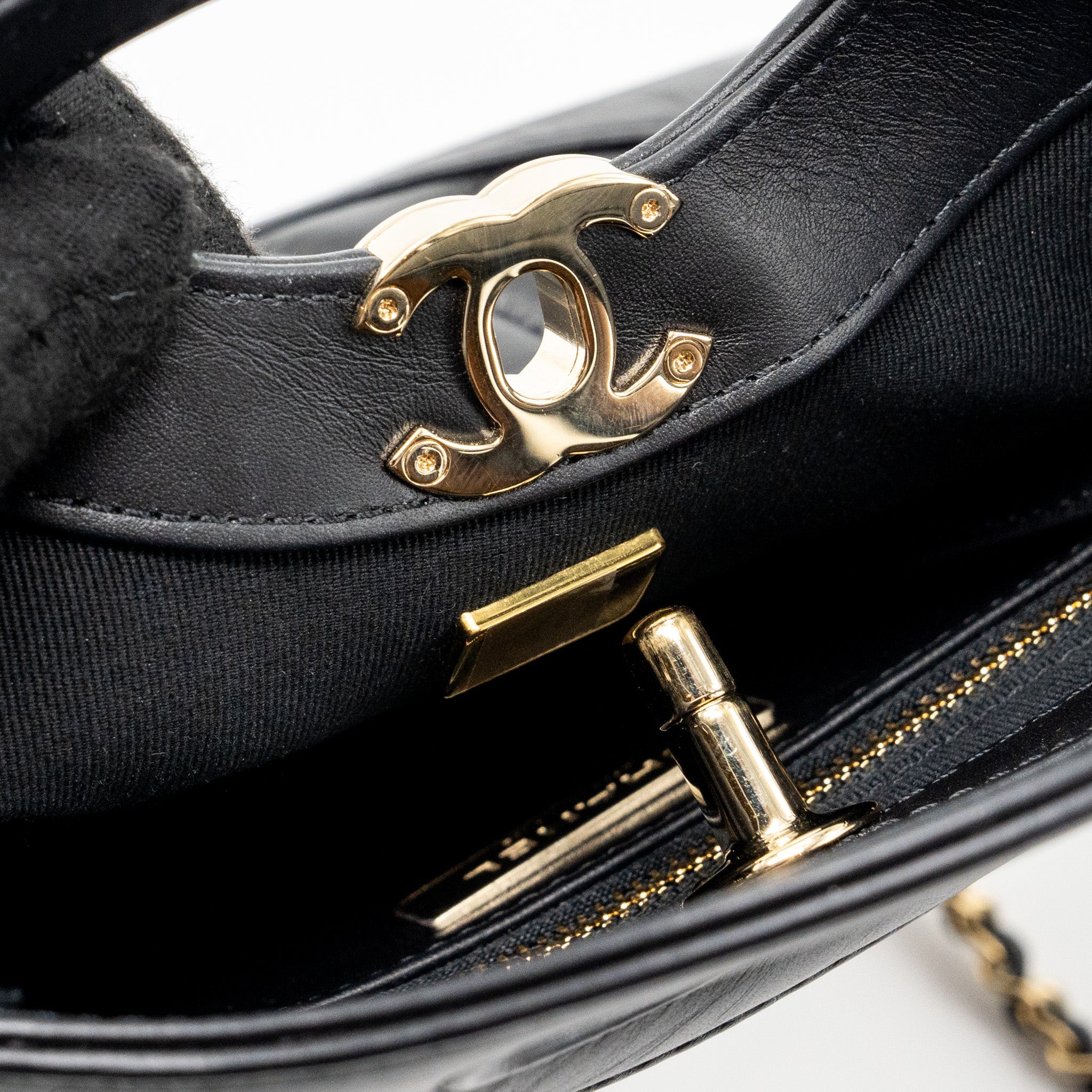 CHANEL 23A MINI 31 BAG CALFSKIN BLACK LGHW (MICROCHIP)