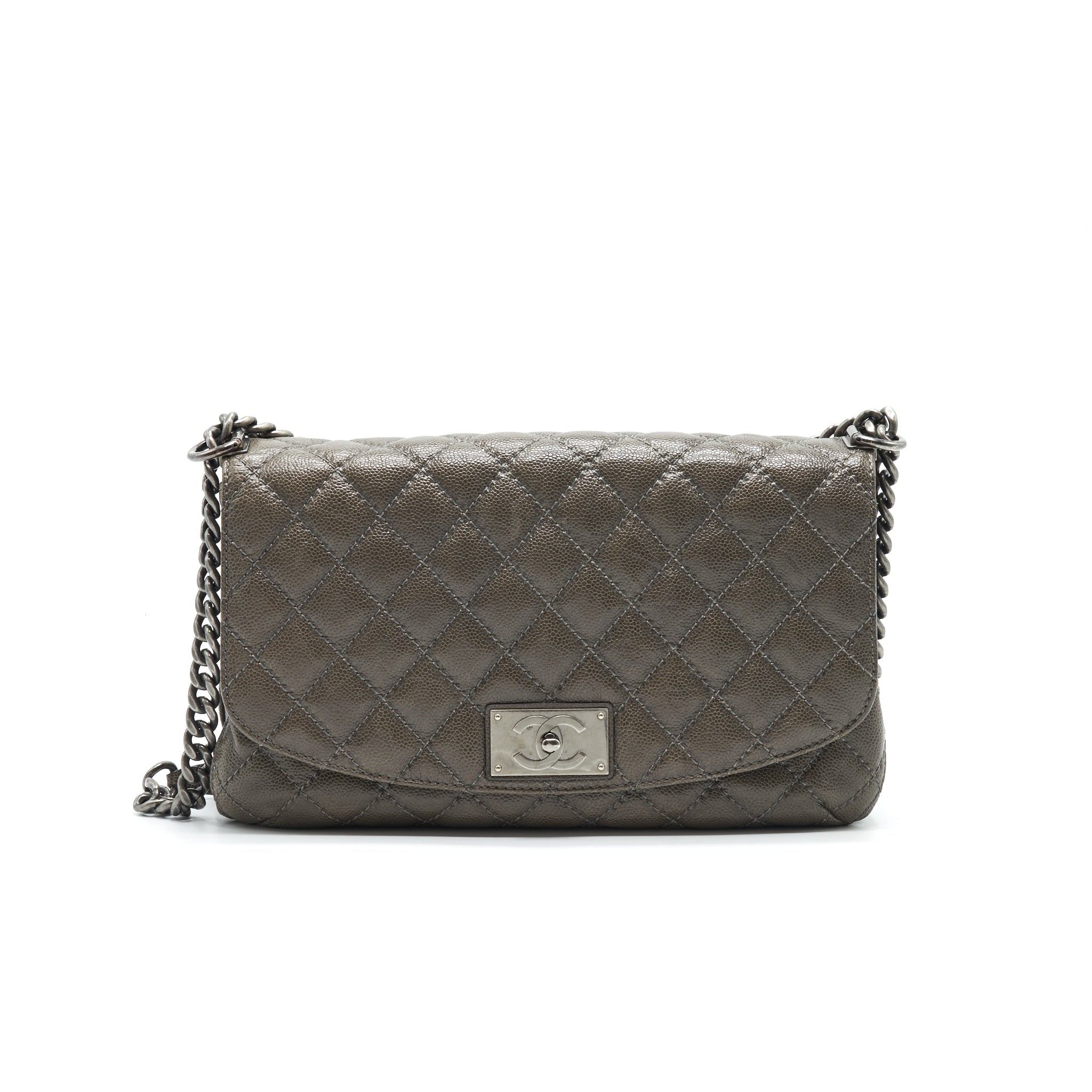 CHANEL SEASONAL JUMBO CAVIAR FLAP BAG GREY WITH RUTHENIUM HARDWARE
