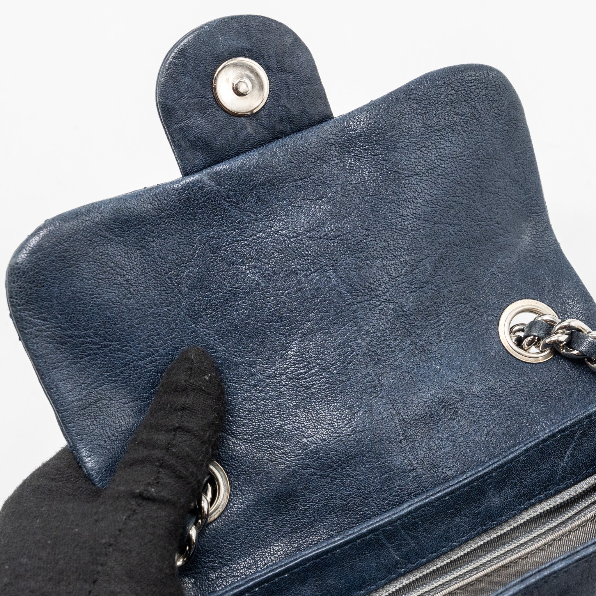 CHANEL MINI ROUND FLAP BAG WITH CHAIN AGED CALFSKIN NAVY SHW