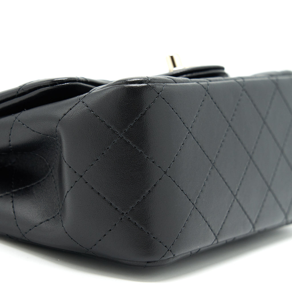 CHANEL 22C MINI SQUARE FLAP BAG LAMBSKIN BLACK LGHW(MICROCHIP)