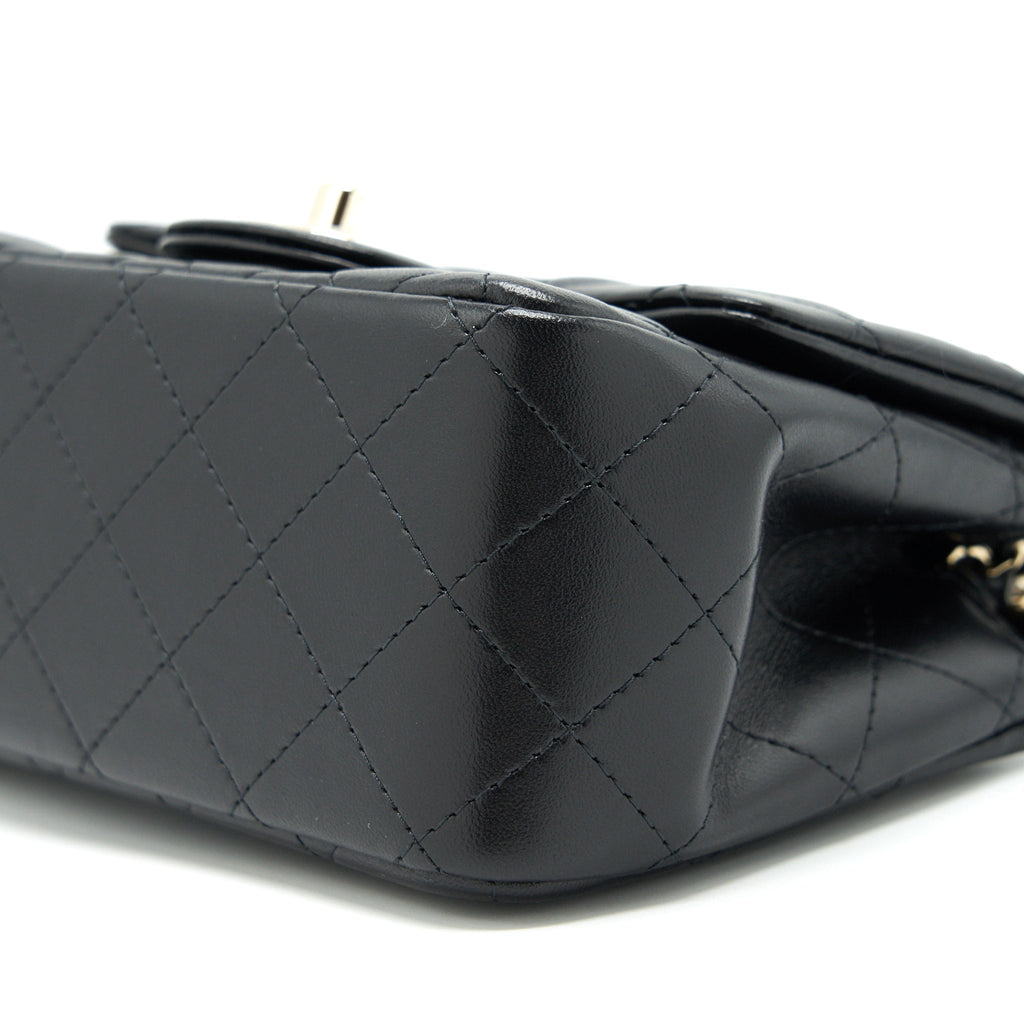 CHANEL 22C MINI SQUARE FLAP BAG LAMBSKIN BLACK LGHW(MICROCHIP)