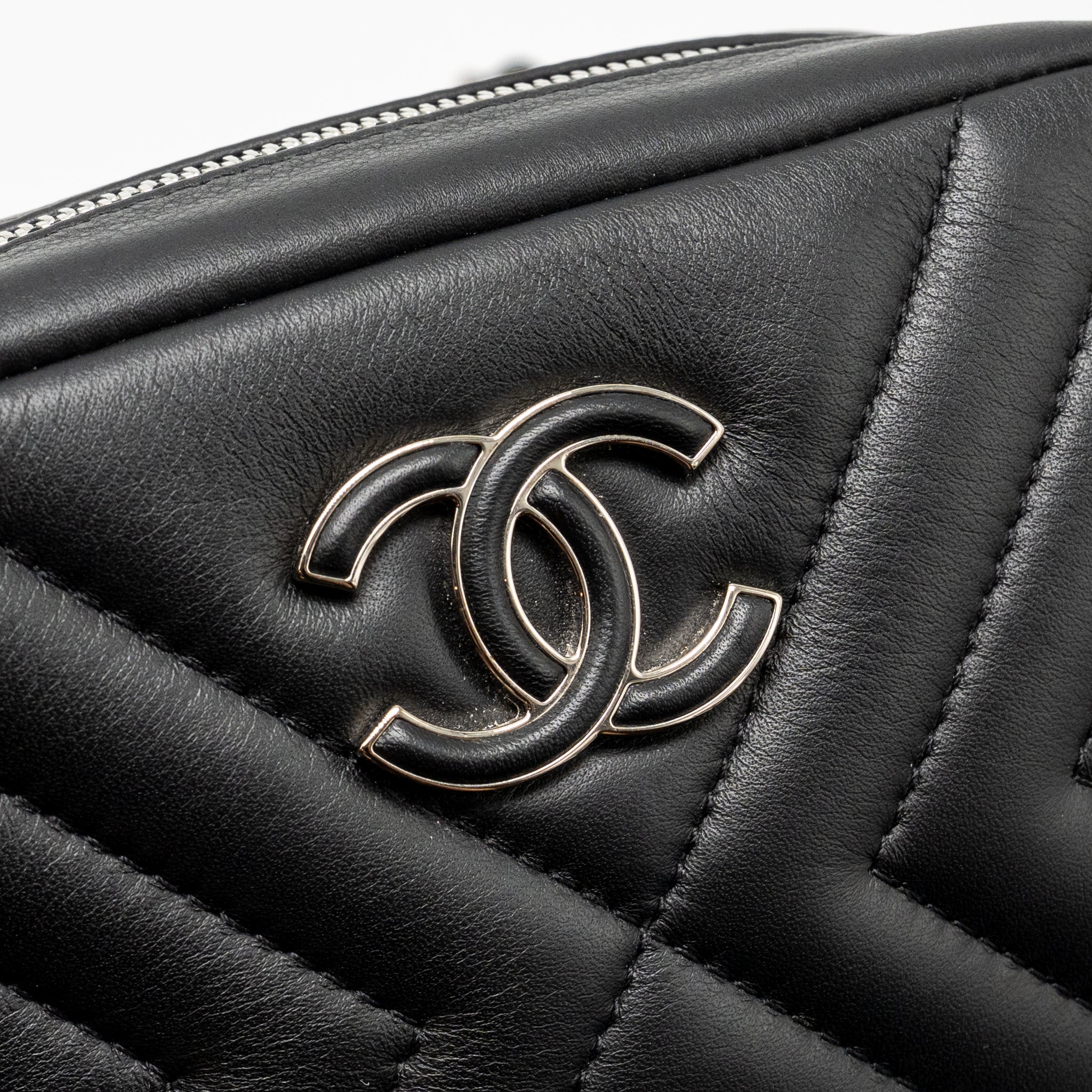 CHANEL DIAGONAL CHEVRON CAMERA BAG WITH DETAILED TASSEL CALFSKIN BLACK SHW