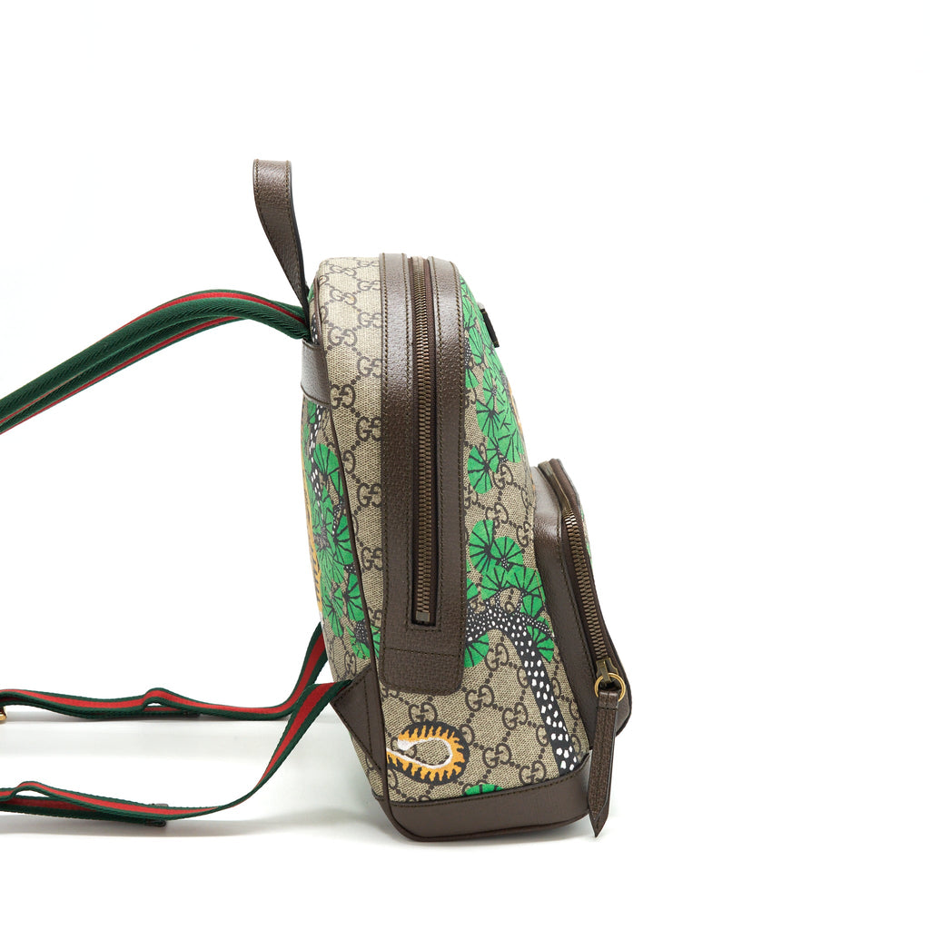GUCCI TIGER PRINT GG SUPREME BACKPACK