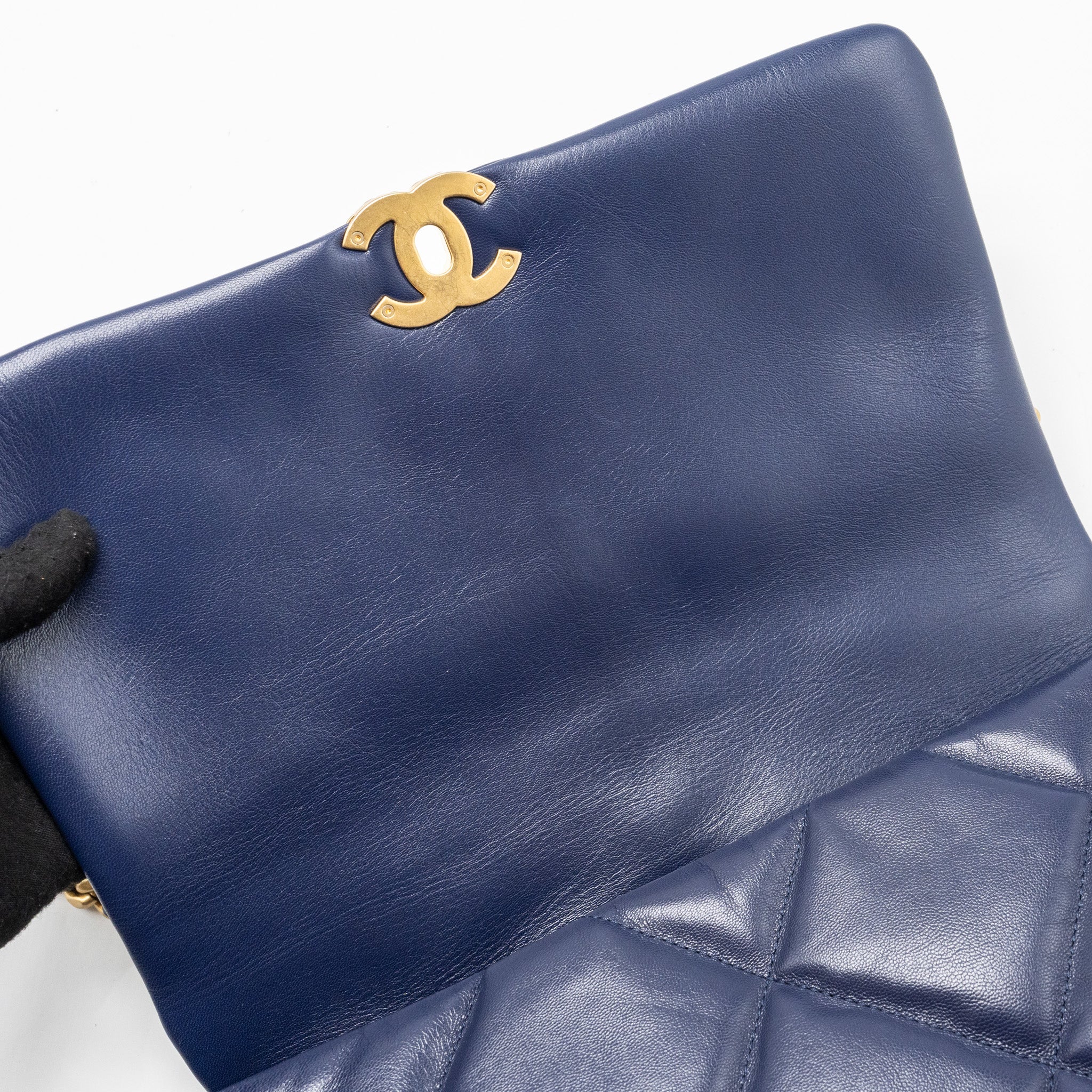 CHANEL MAXI 19 BAG GOATSKIN DARK BLUE MULTICOLOUR HARDWARE