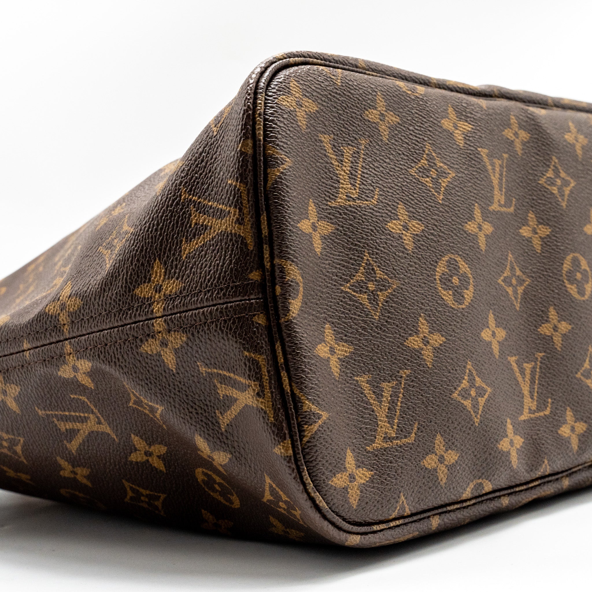 LOUIS VUITTON NEVERFULL MM MONOGRAM CANVAS GHW