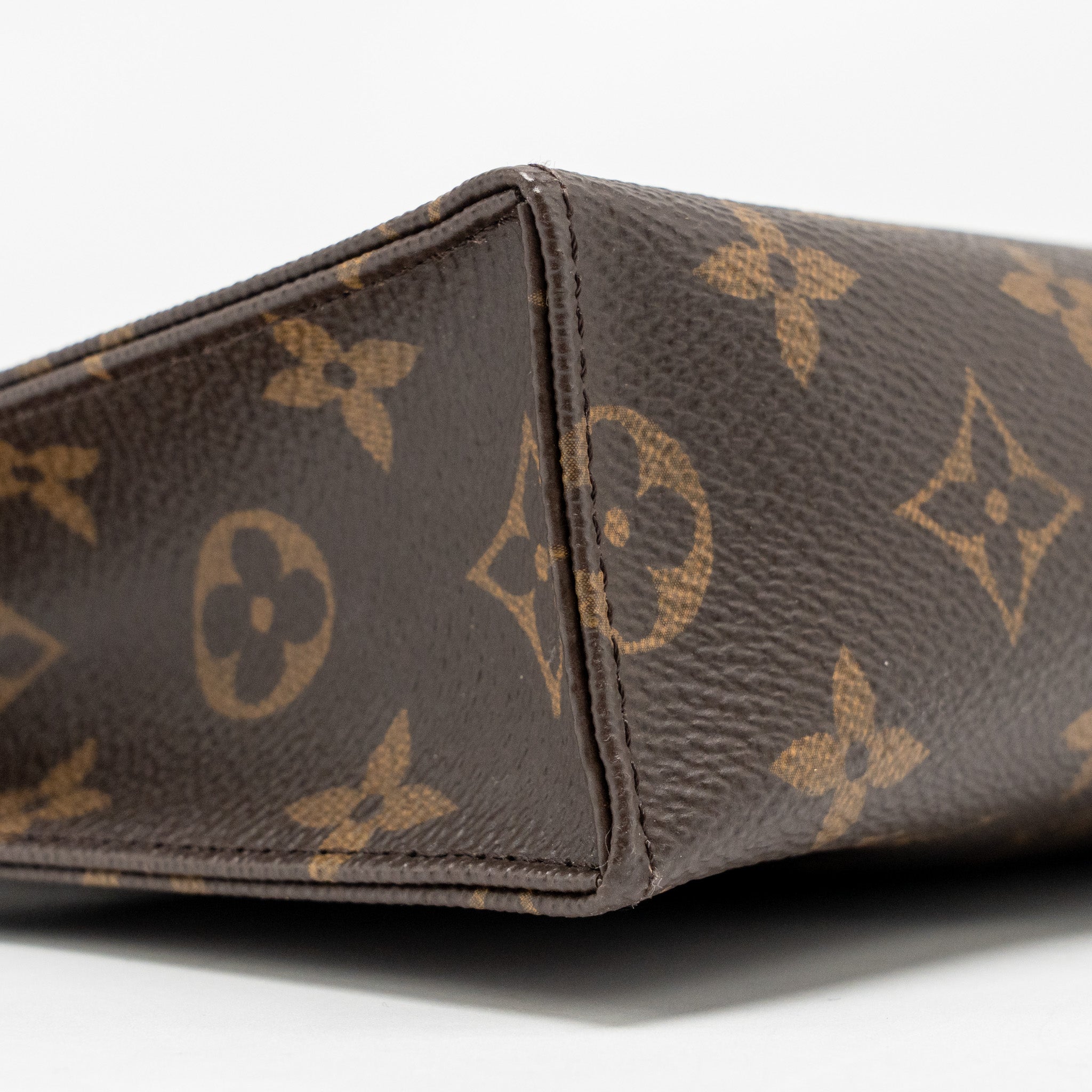 LOUIS VUITTON TOILETRY POCHETTE 26 MONOGRAM CANVAS GHW