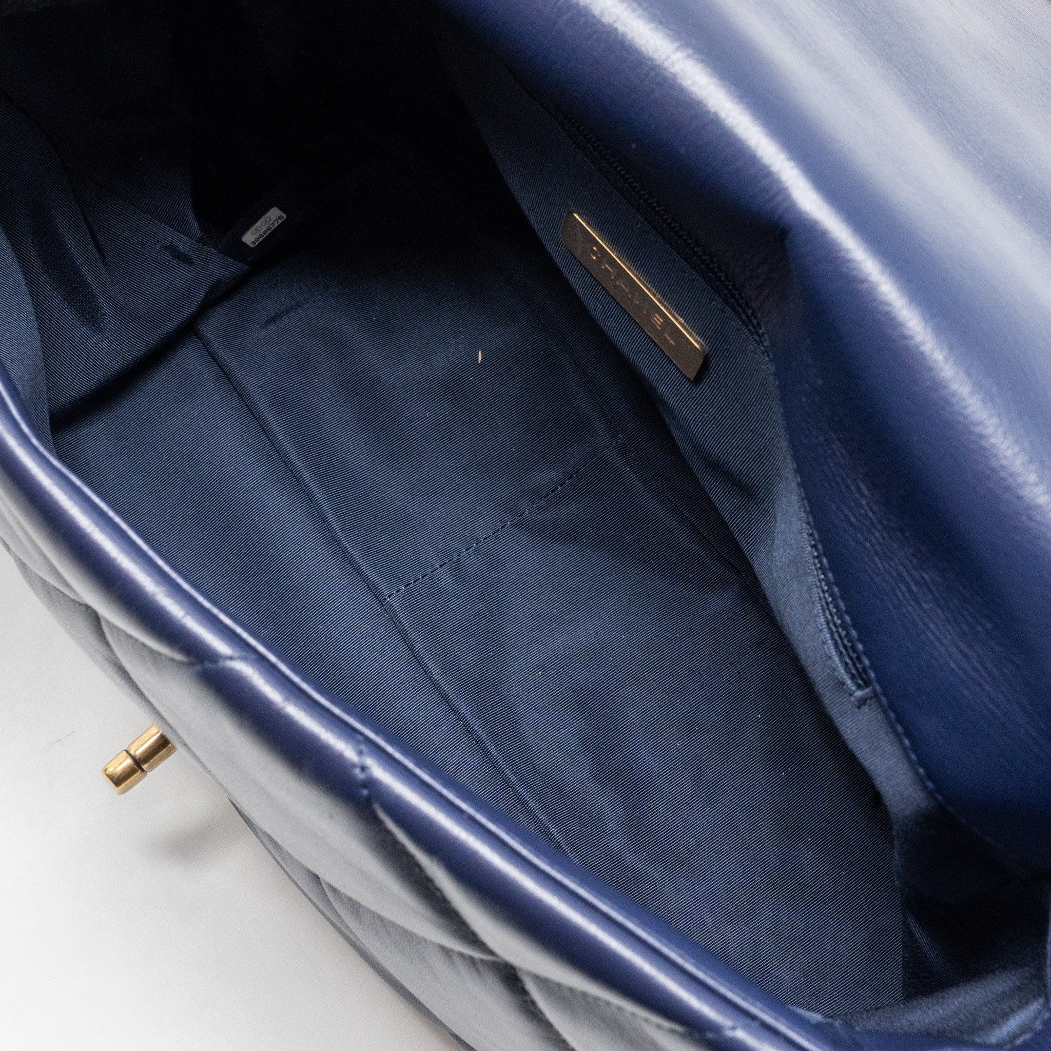 CHANEL MAXI 19 BAG GOATSKIN DARK BLUE MULTICOLOUR HARDWARE