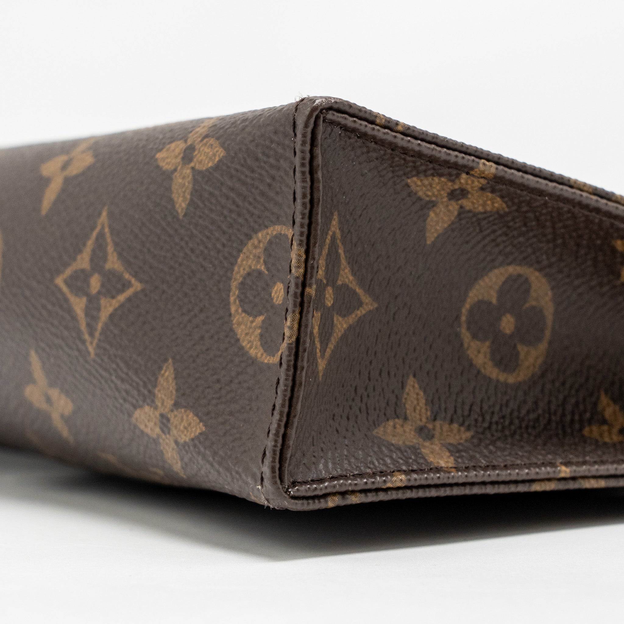 LOUIS VUITTON TOILETRY POCHETTE 26 MONOGRAM CANVAS GHW