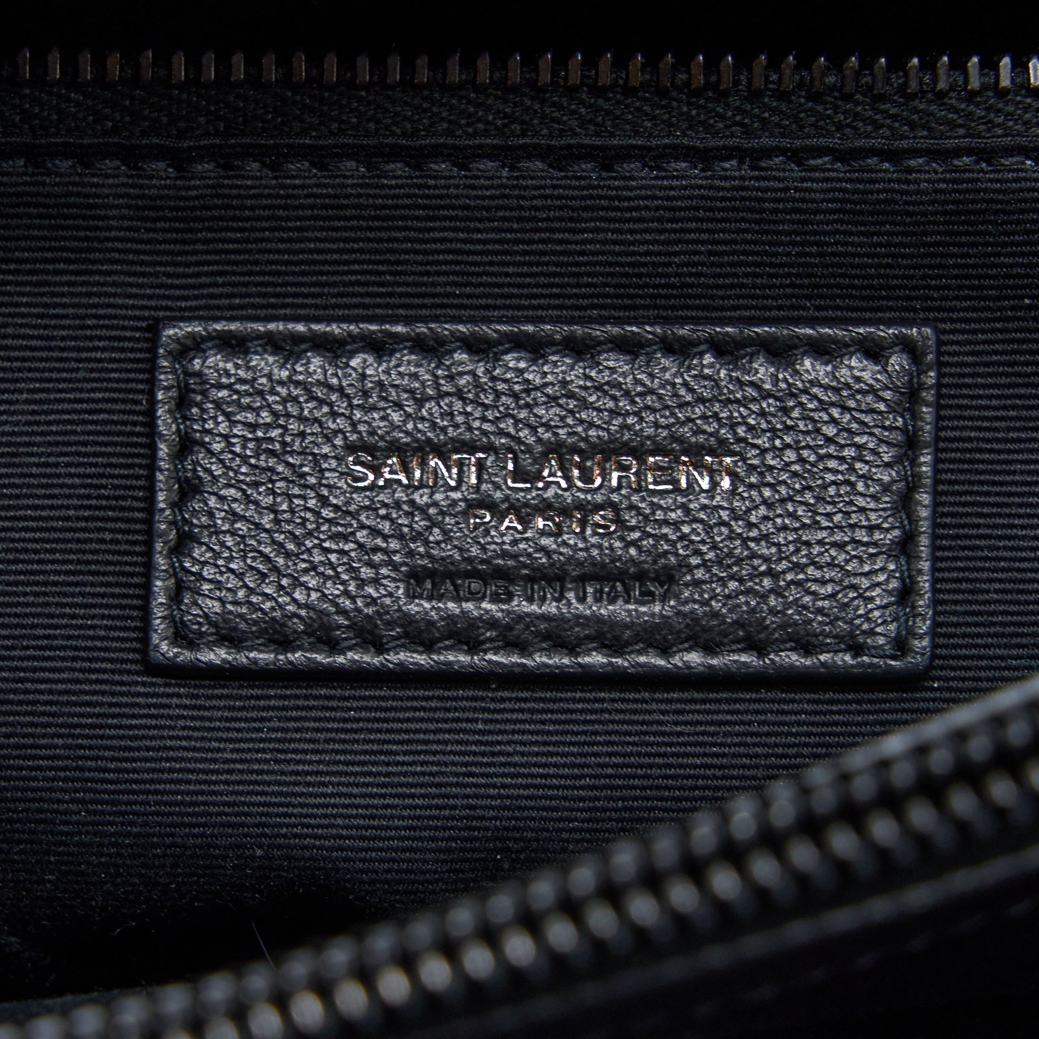 SAINT LAURENT / YSL MEDIUM LOULOU SHOULDER BAG CALFSKIN BLACK WITH BLACK HARDWARE