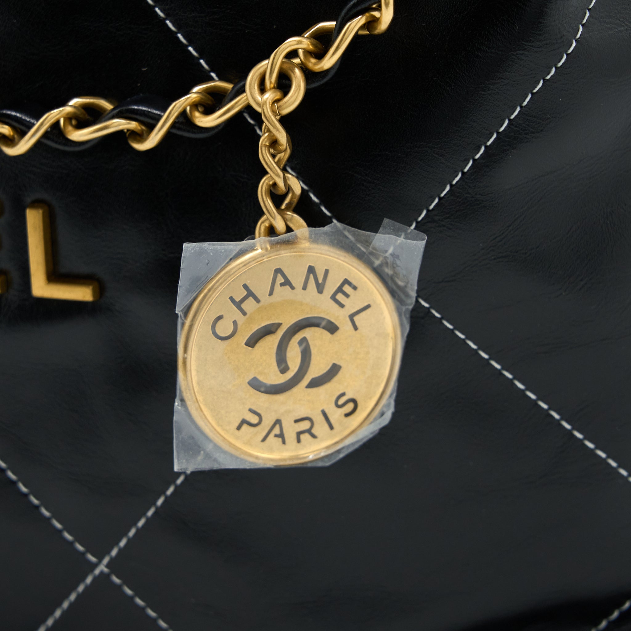 CHANEL SMALL 22 BAG SHINY CALFSKIN BLACK GHW (MICROCHIP)