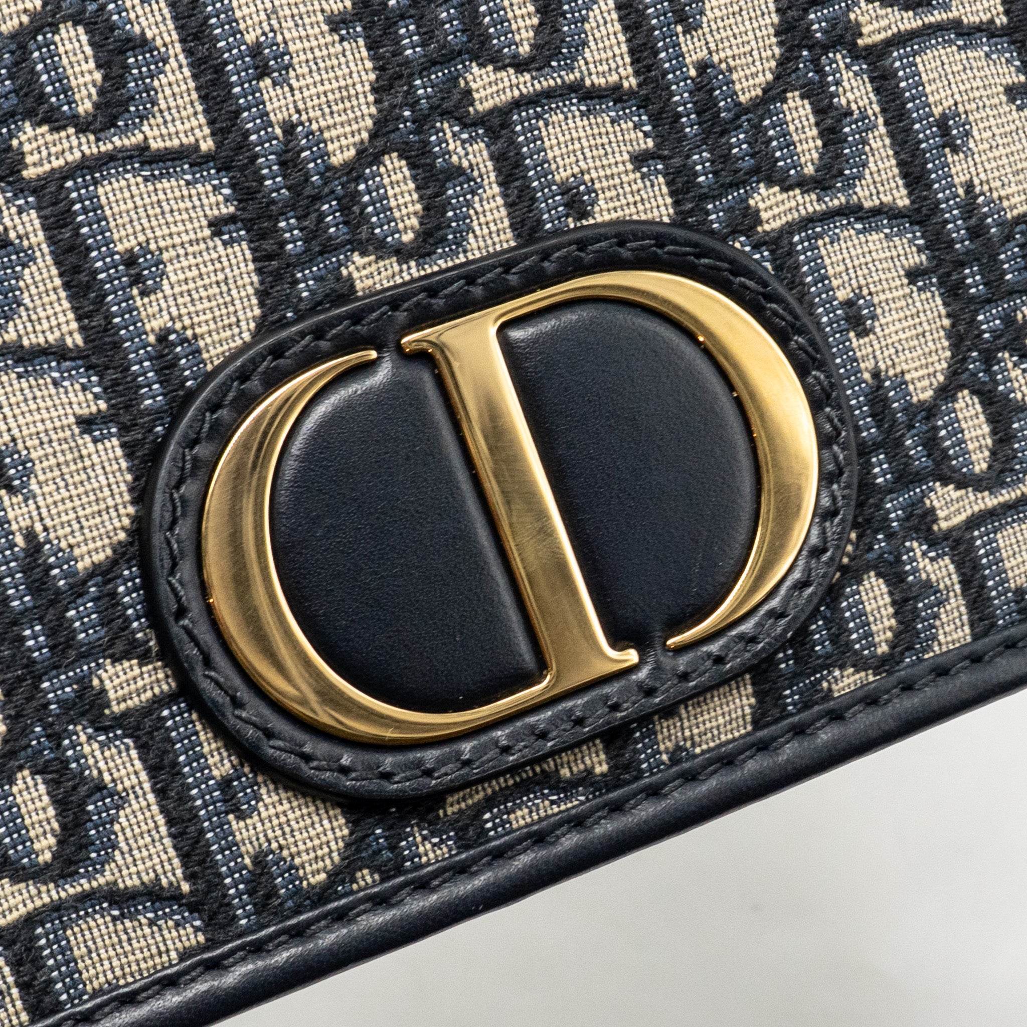 DIOR 2-IN-1 30 MONTAIGNE POUCH DIOR OBLIQUE JACQUARD BLUE GHW