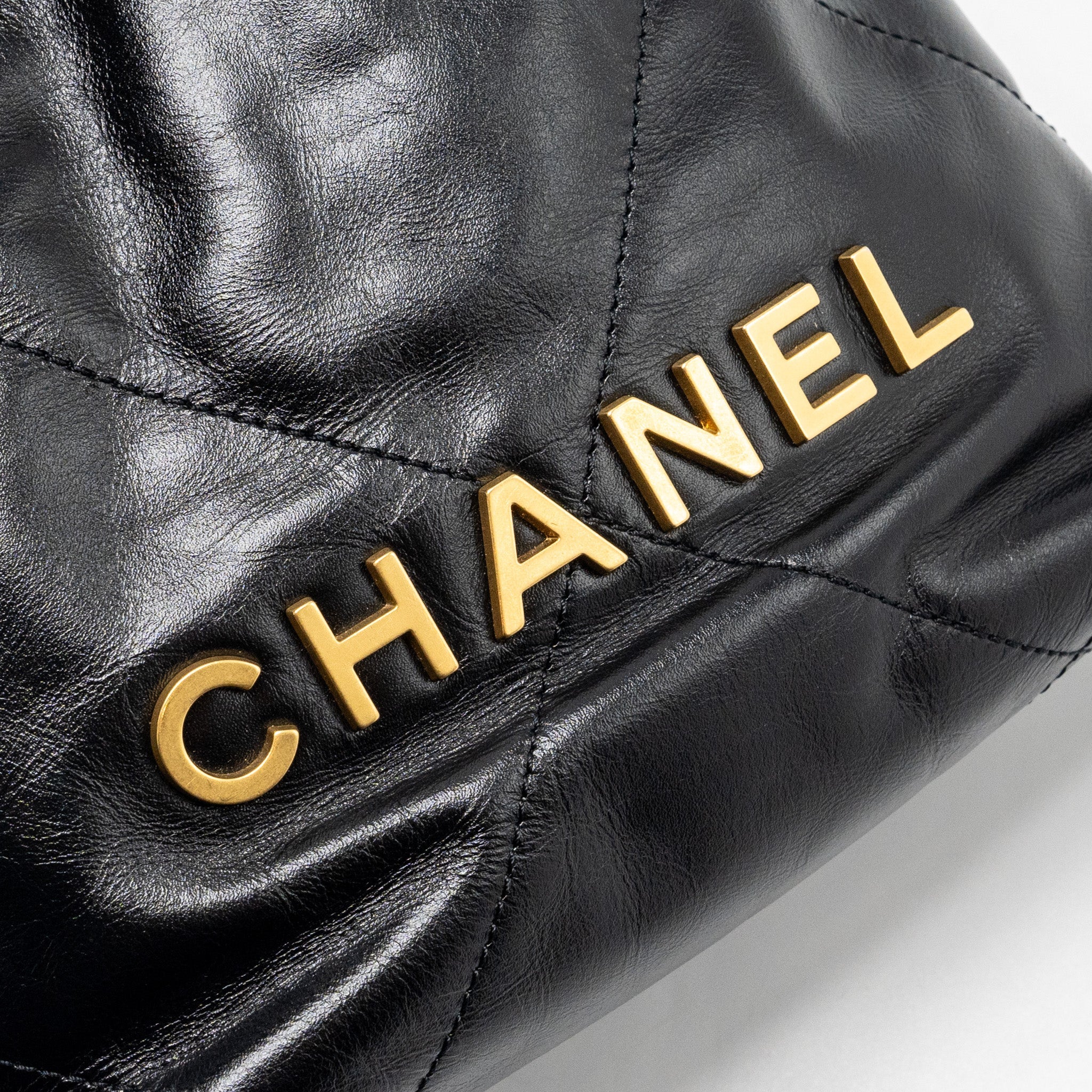 CHANEL MINI 22 BAG SHINY CALFSKIN BLACK GHW (MICROCHIP)